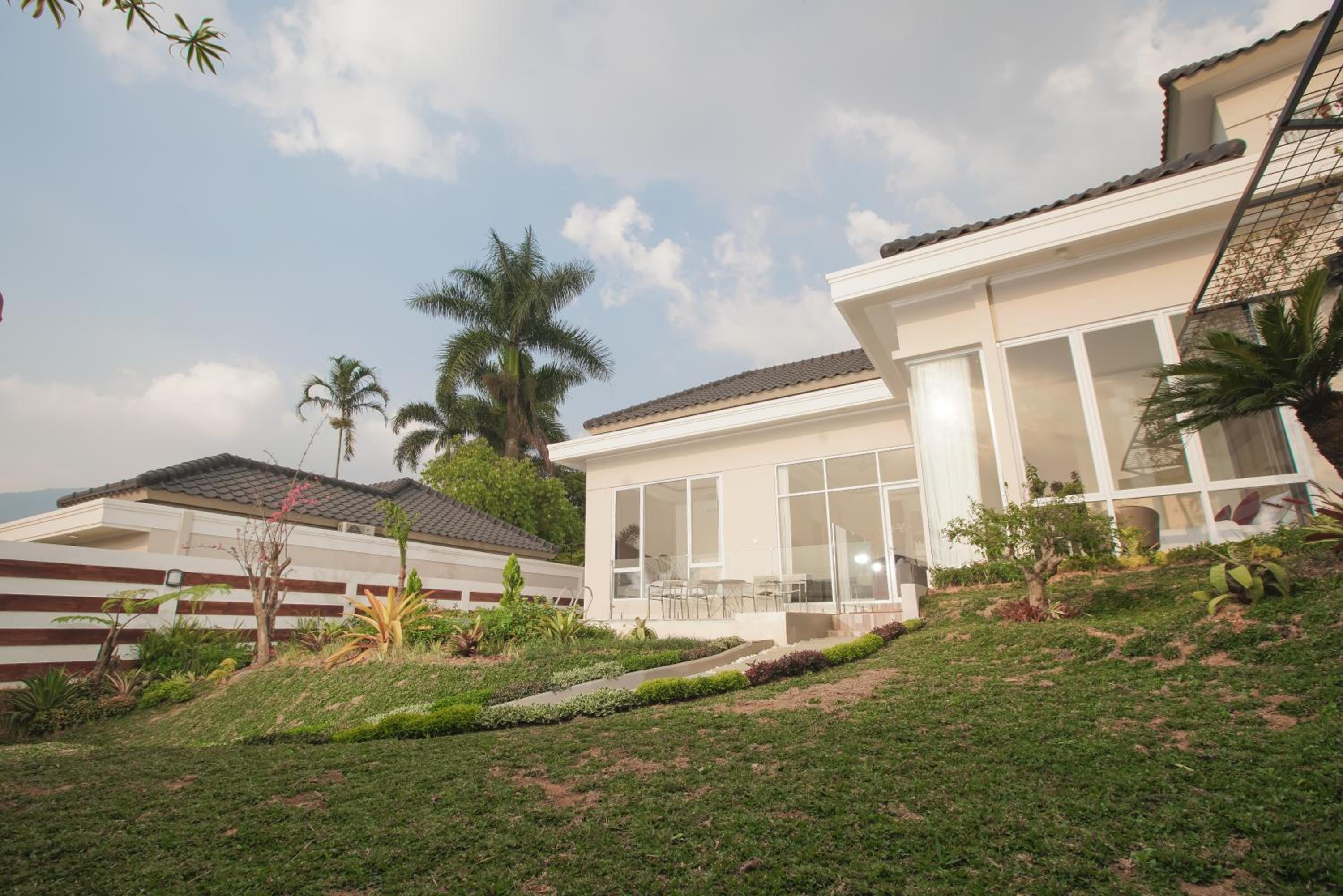 Two-Bedroom Villa - Photo 31