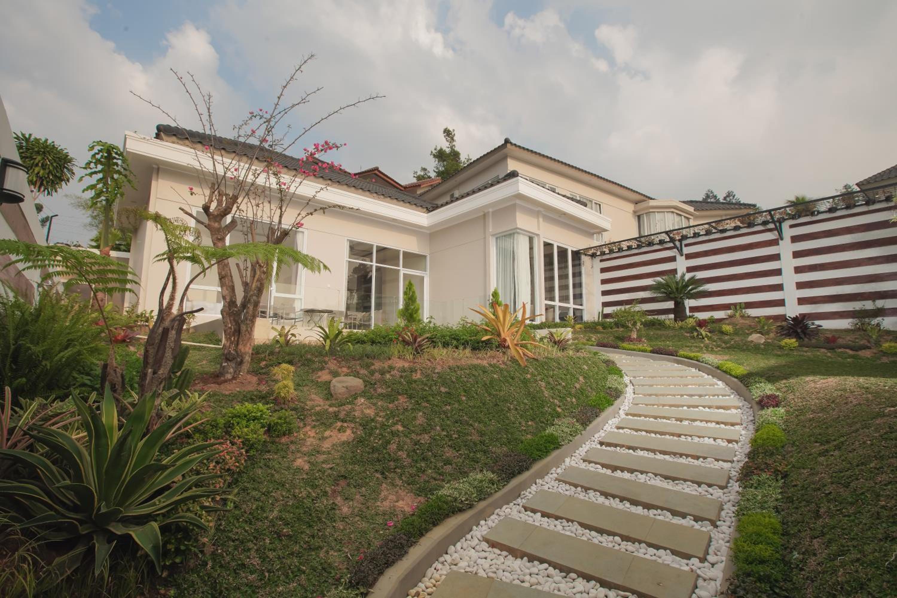 Two-Bedroom Villa - Photo 29