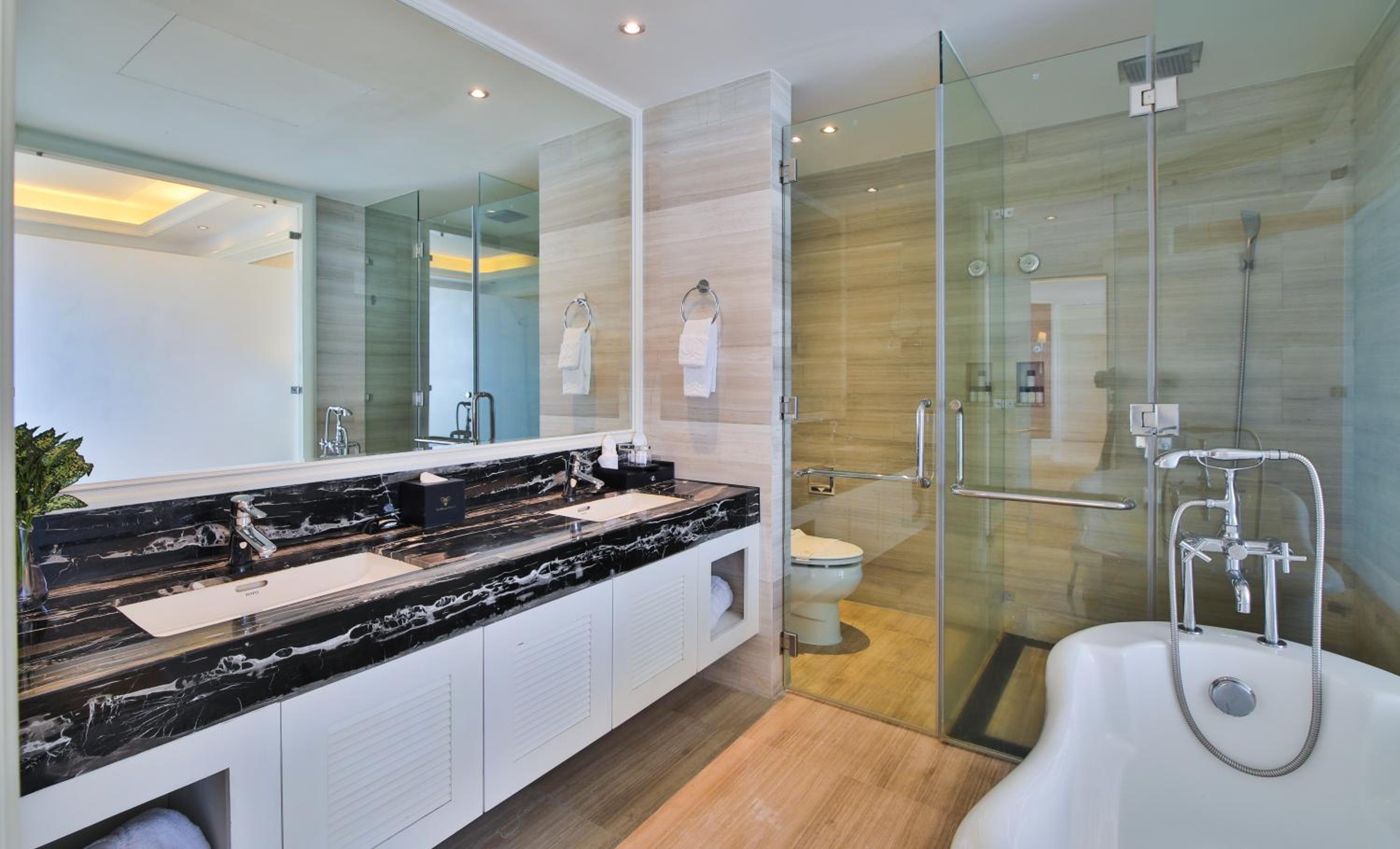 Two-Bedroom Apartment - One-way airport transfer & Afternoon Tea Included Once Per Stay - Photo 11