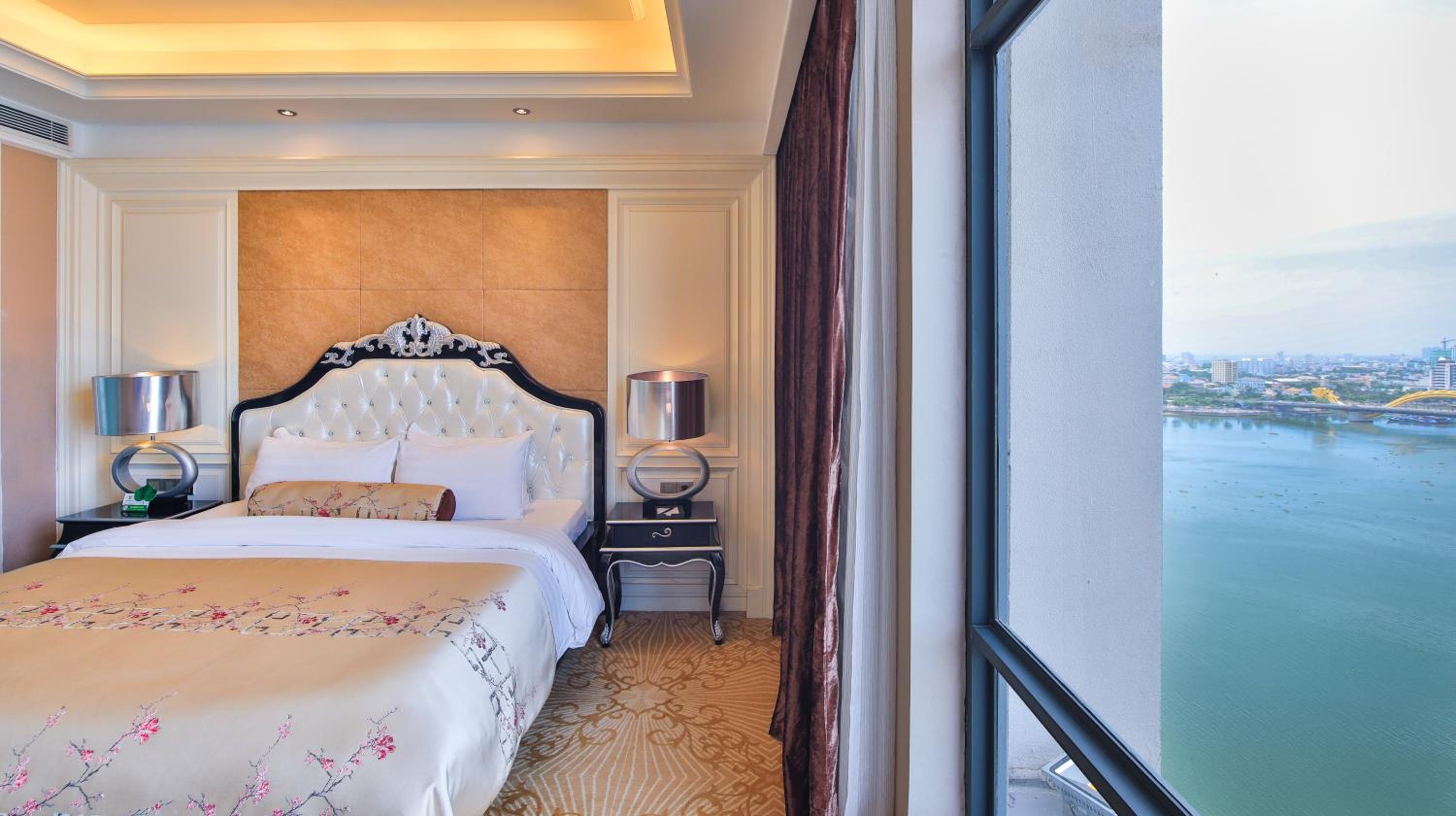 Two-Bedroom Apartment - One-way airport transfer & Afternoon Tea Included Once Per Stay - Photo 7