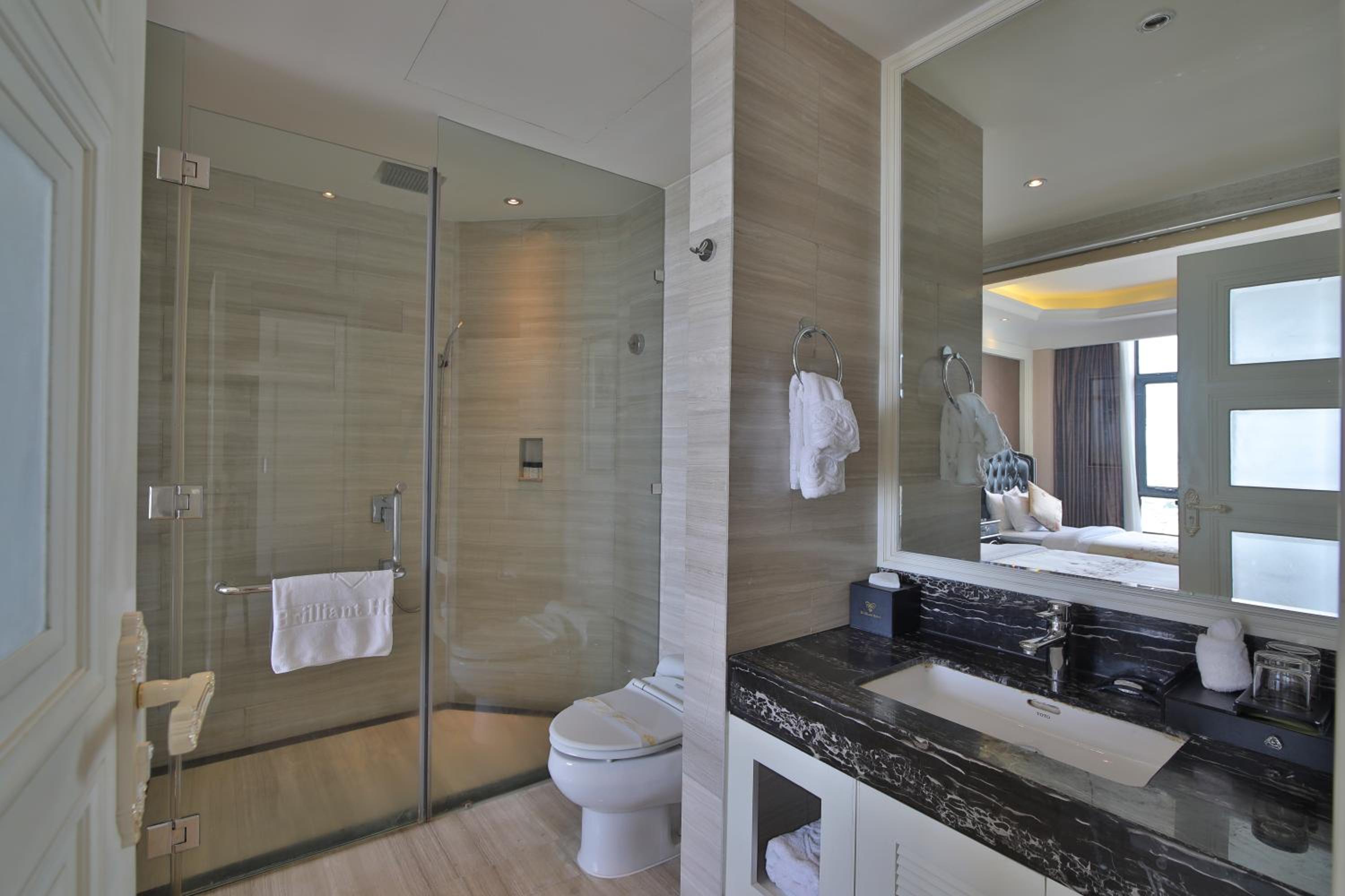 Two-Bedroom Apartment - One-way airport transfer & Afternoon Tea Included Once Per Stay - Photo 8