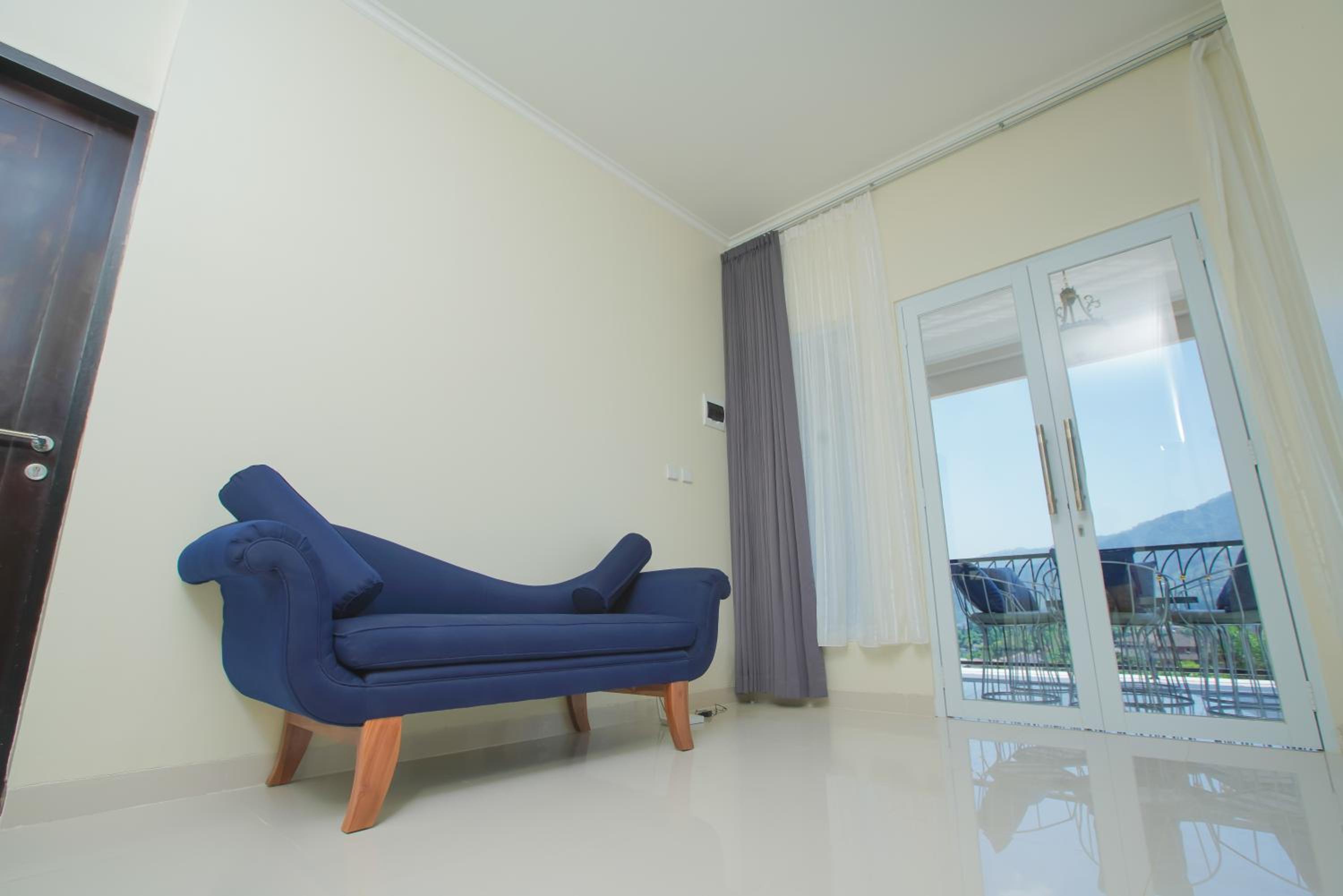 Three-Bedroom Villa - Photo 28