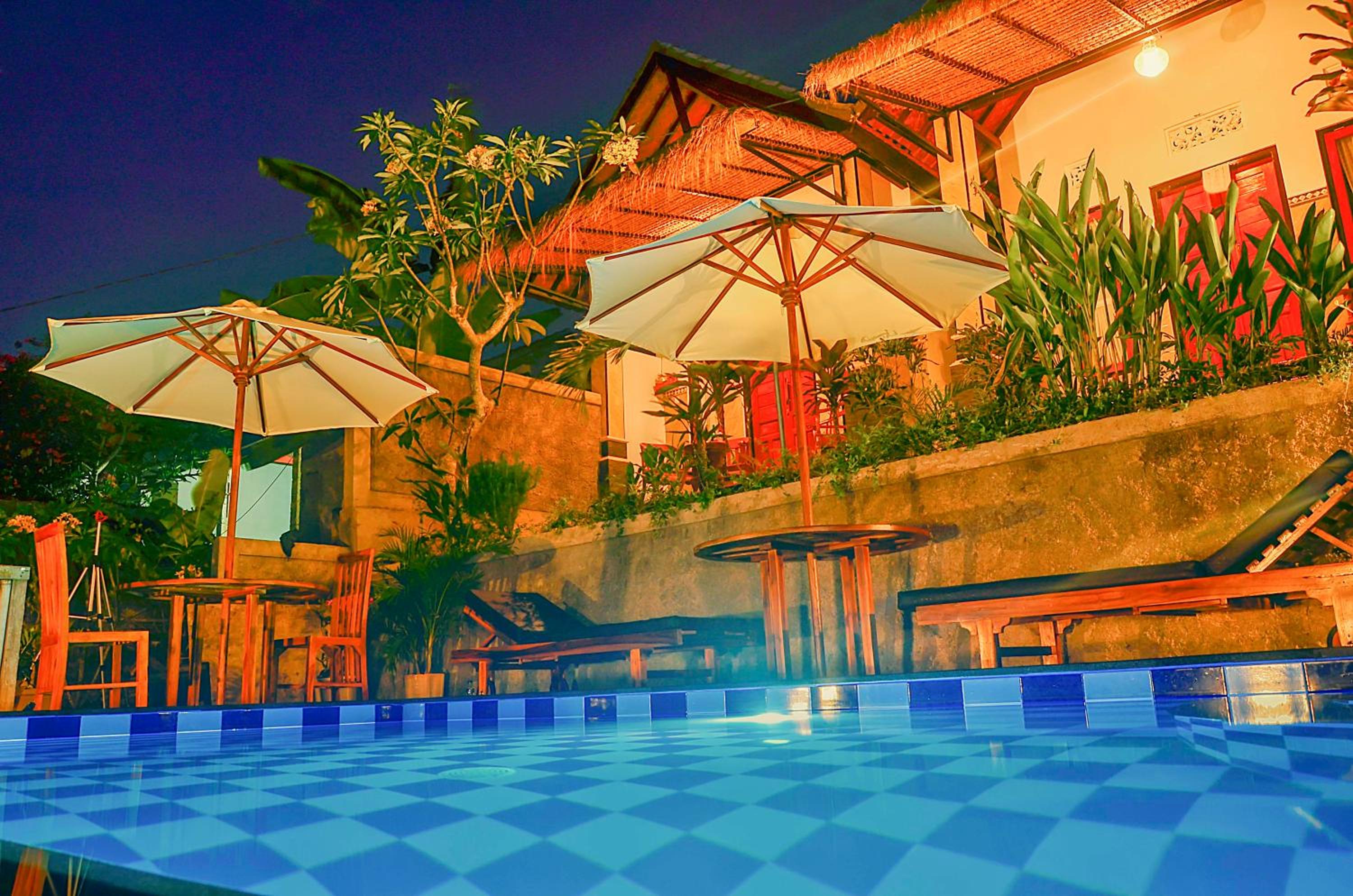 Deluxe Double Room (2 Adults + 1 Child) - Photo 20