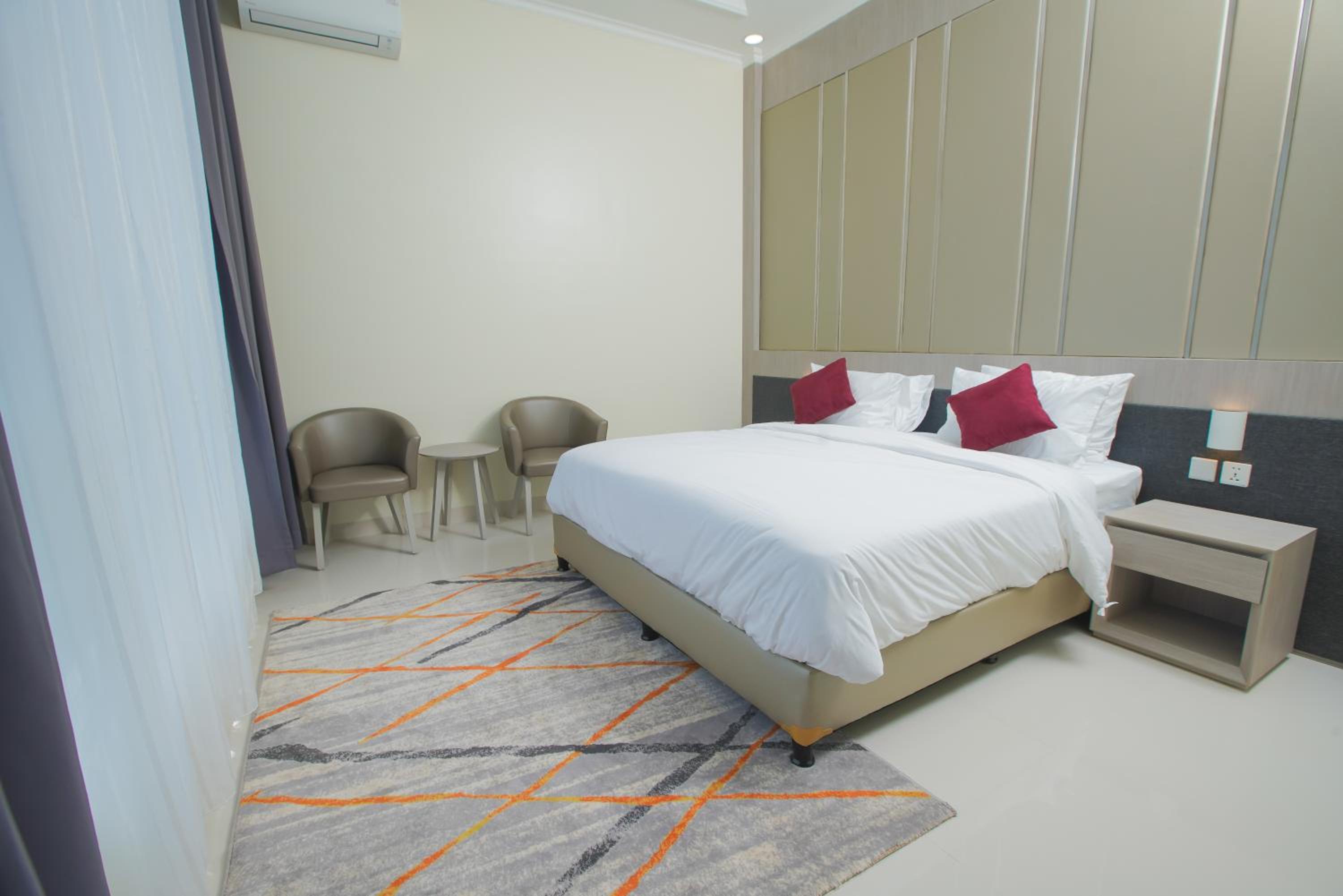 Three-Bedroom Villa - Photo 17