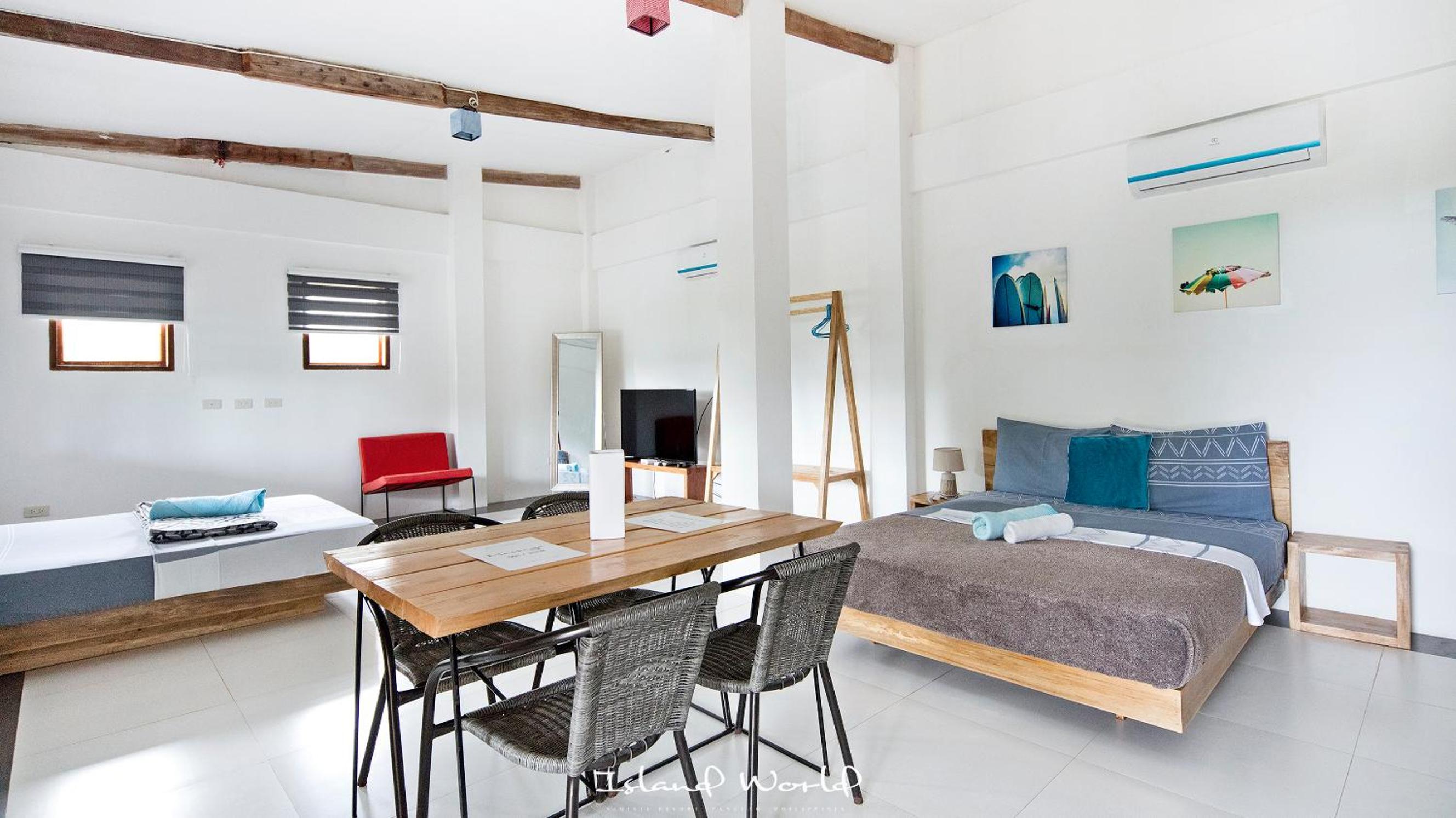 Apartment with Balcony (Free One-way Airport Departure Transfer)
