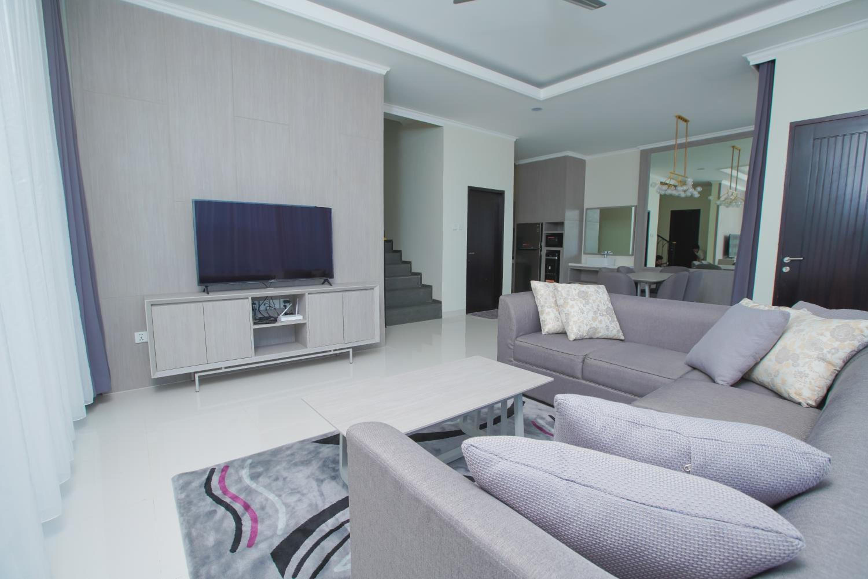 Three-Bedroom Villa - Photo 31