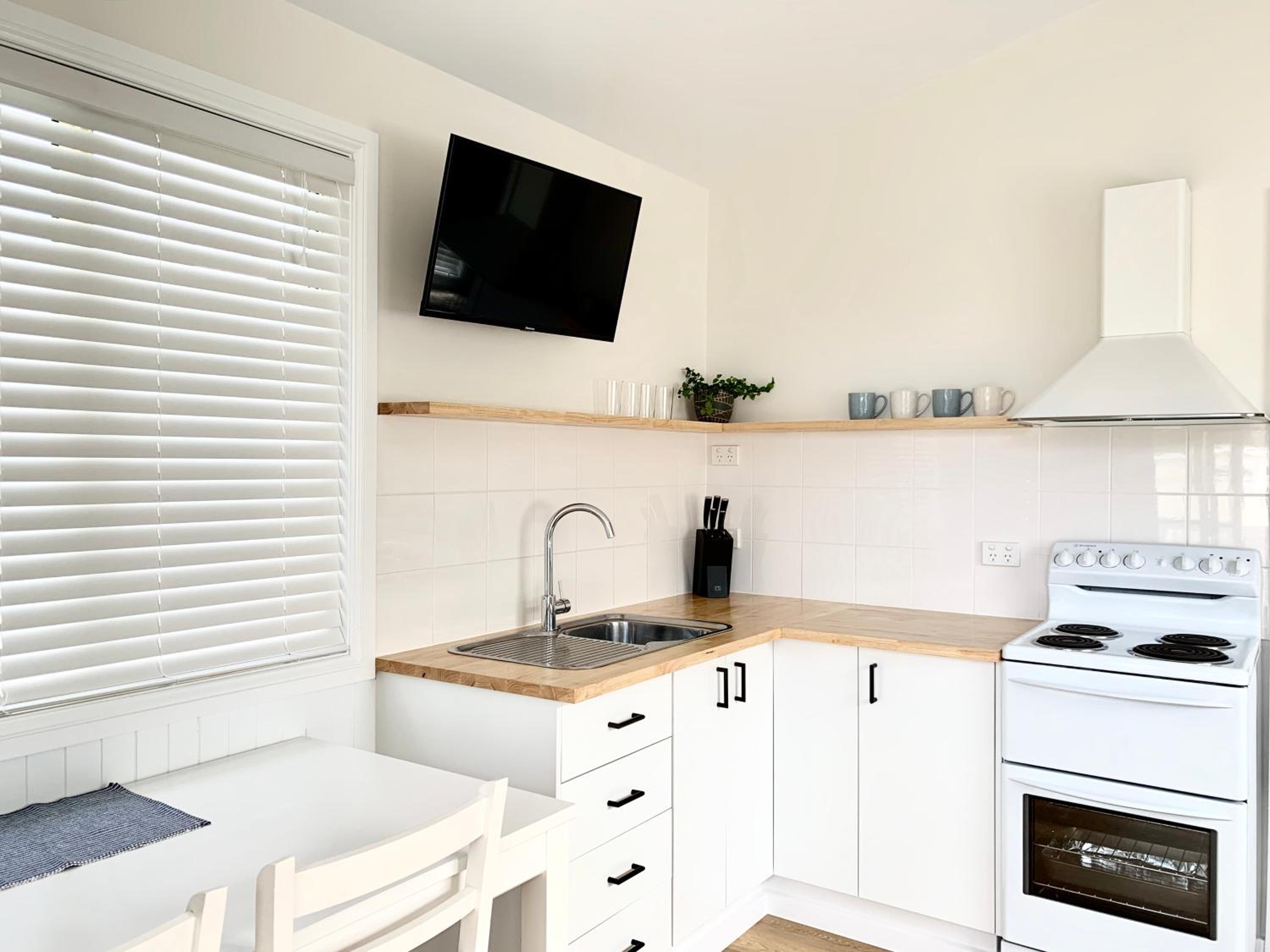 One-Bedroom Apartment - Photo 5