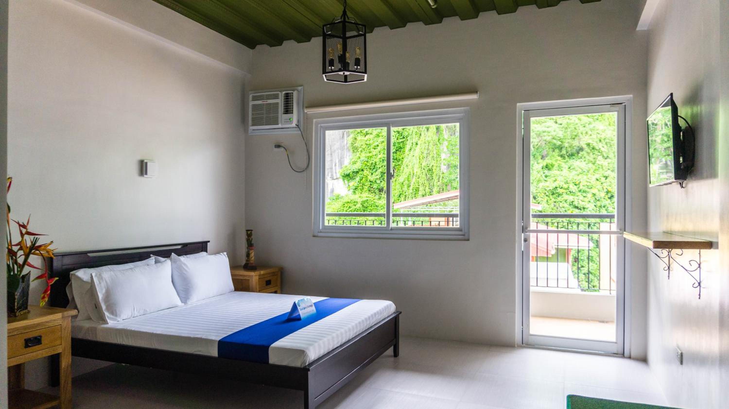 Queen Room with Balcony