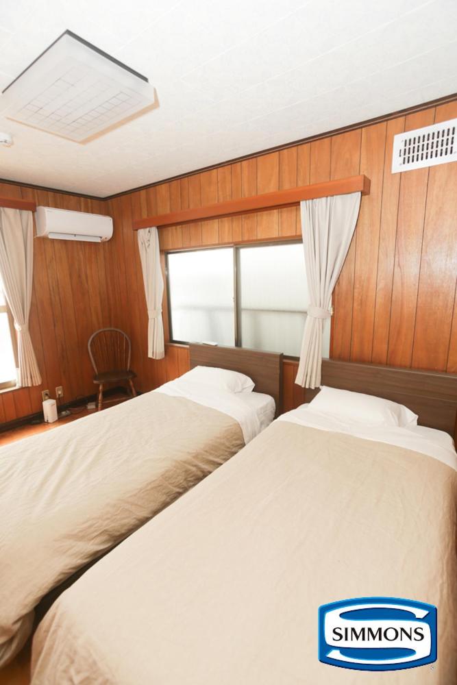 Economy Twin Room photo 1