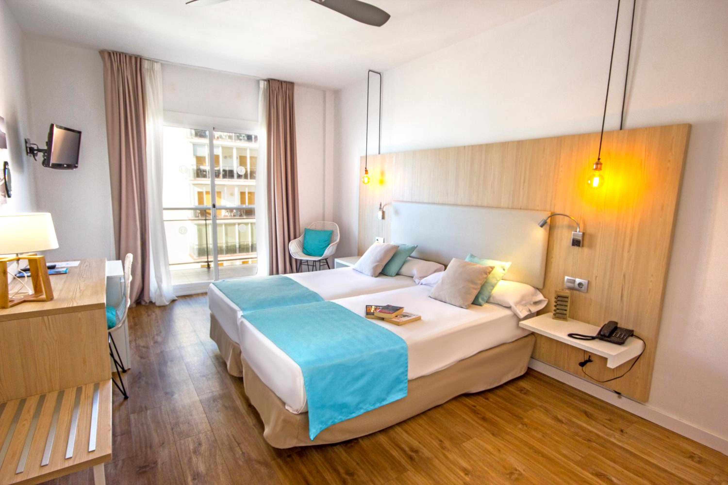 Double Room - Photo 11