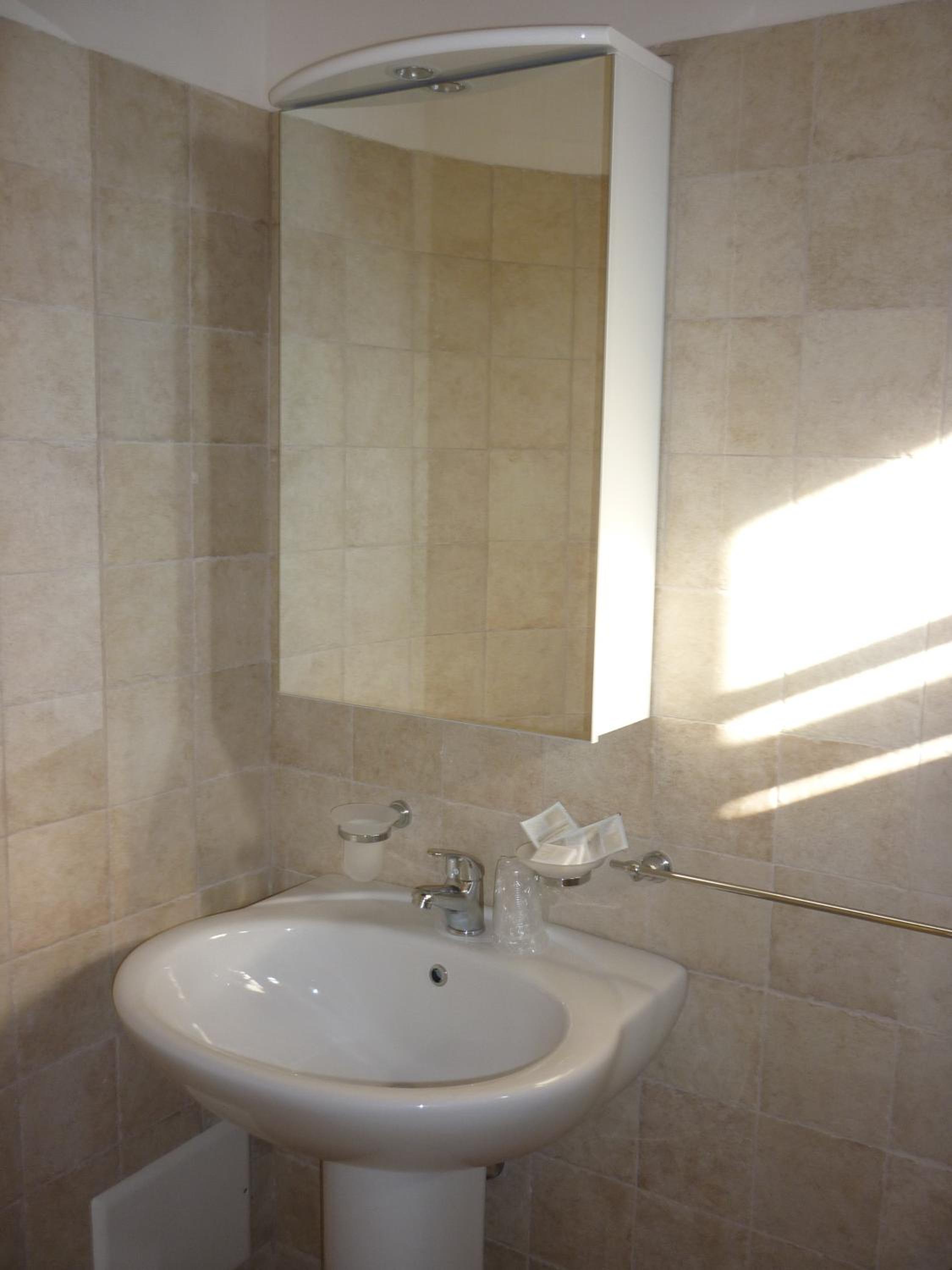 Triple Room with Bathroom photo 3