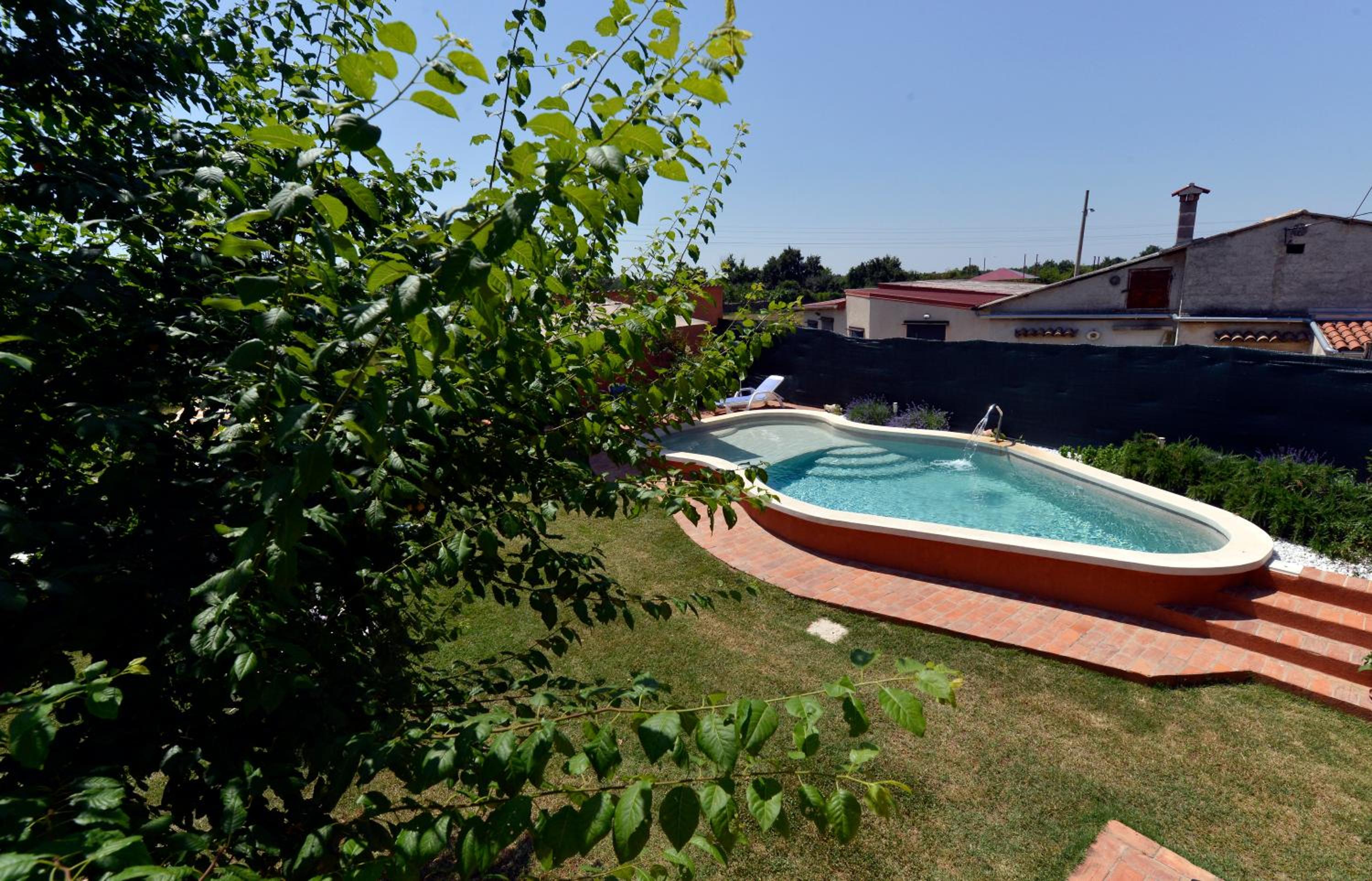 Double Room with Pool View photo 3