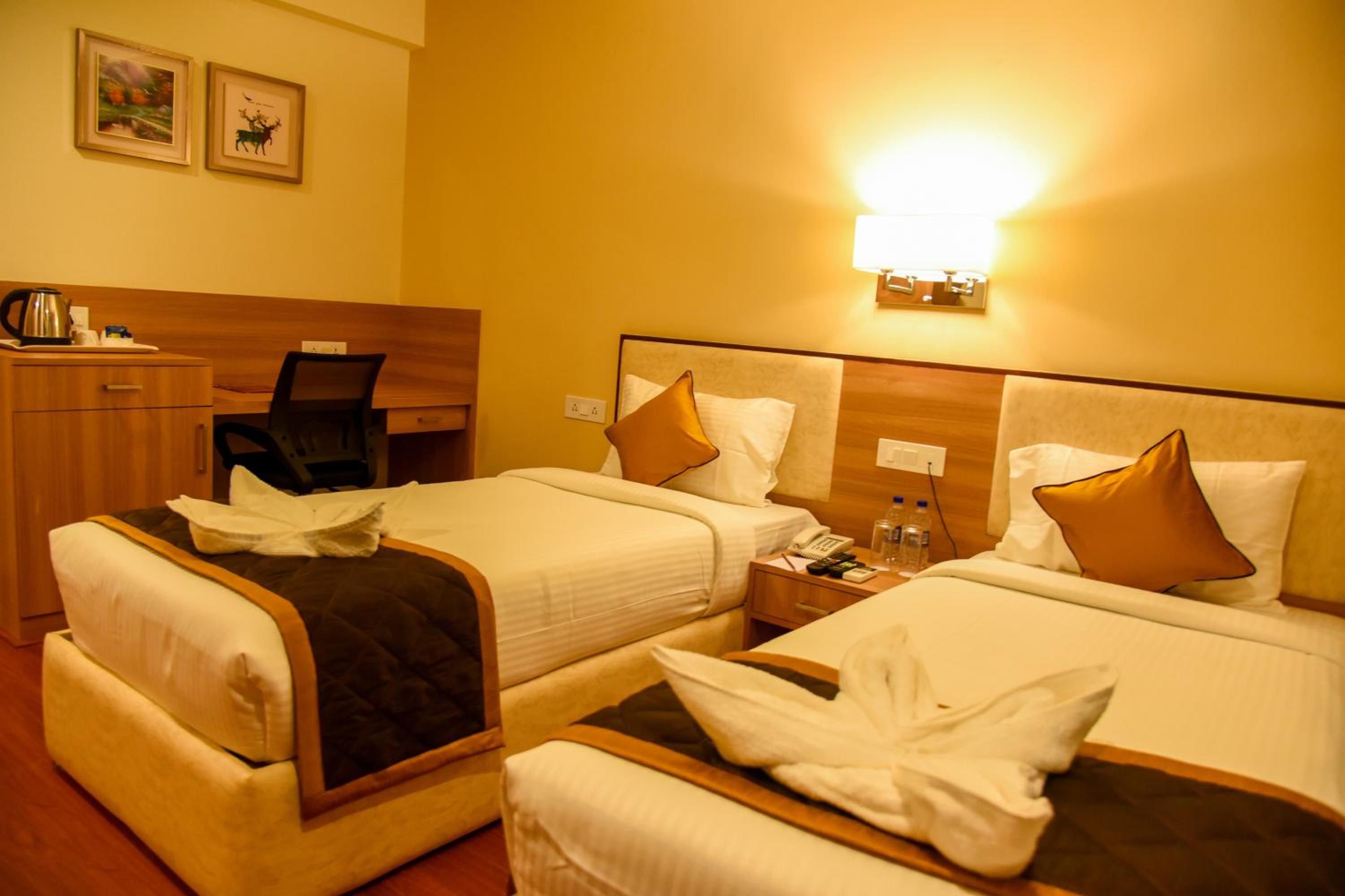Deluxe Room - Photo 10