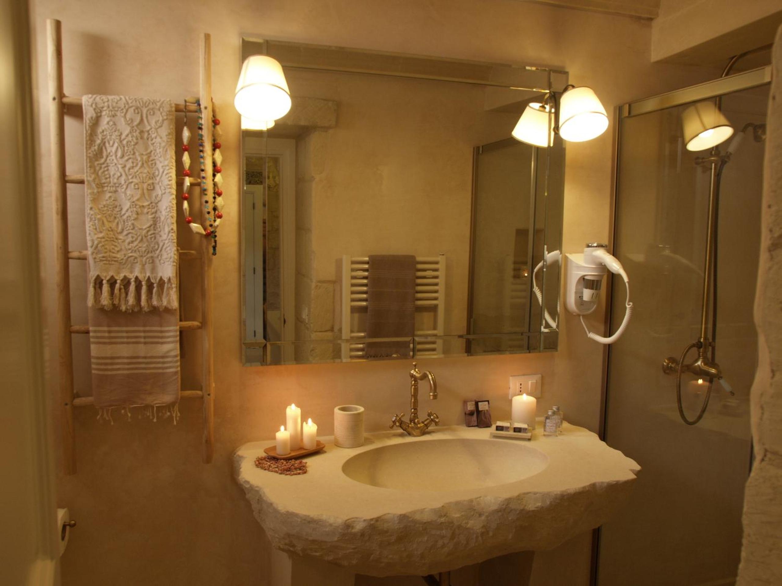 Deluxe Double Room with Spa Bath