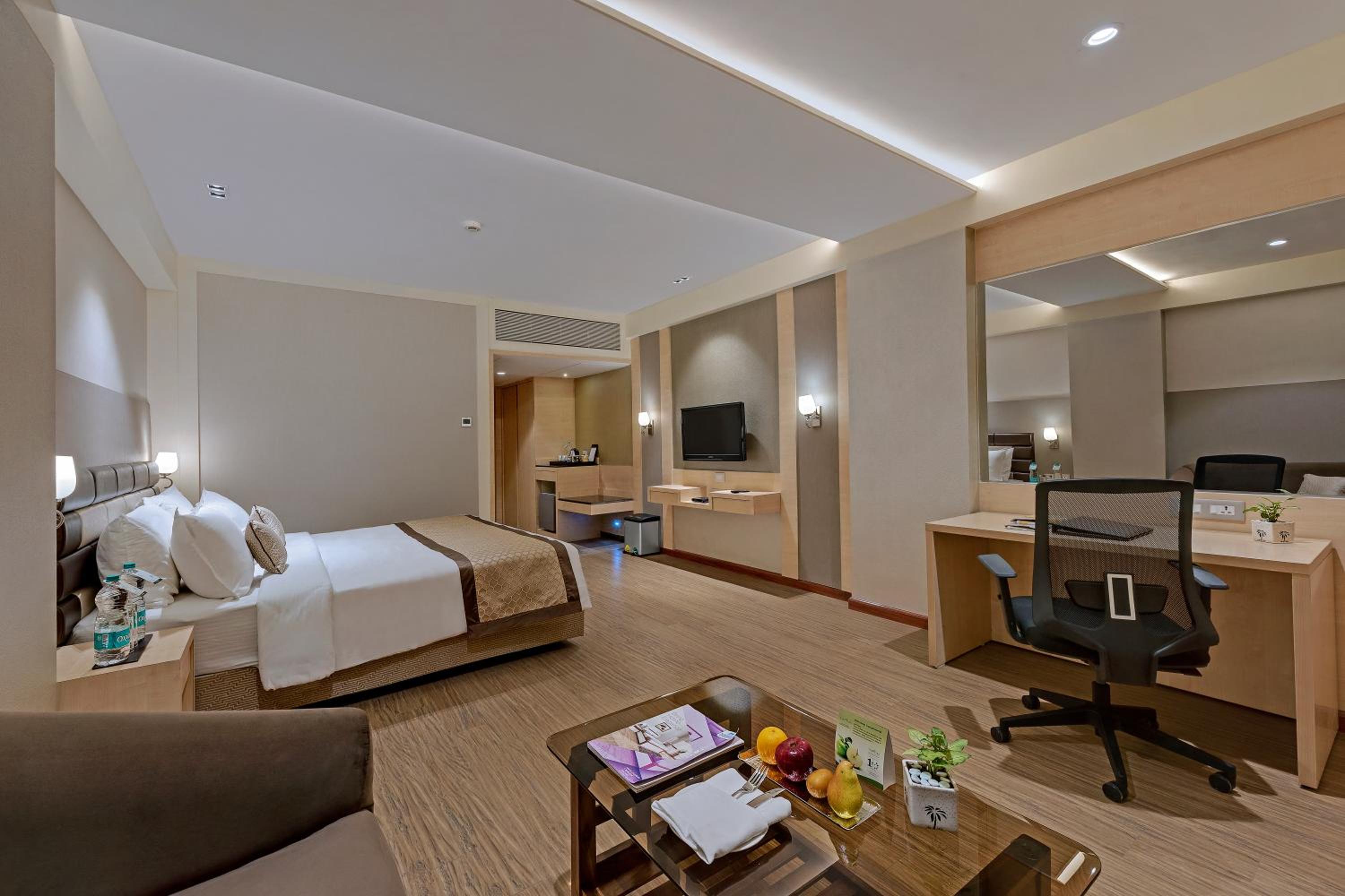 Fern Club Room - Photo 1