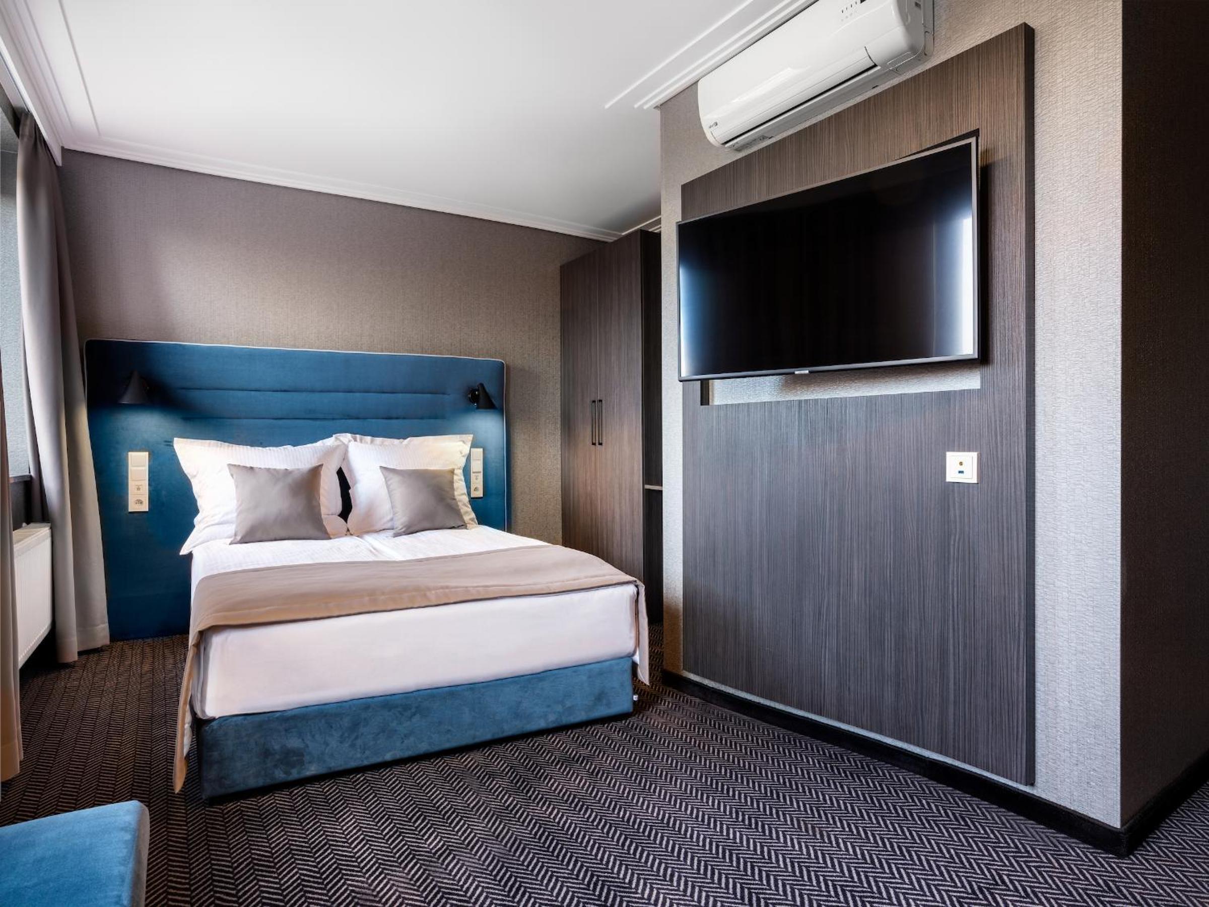 Deluxe Room - Photo 4