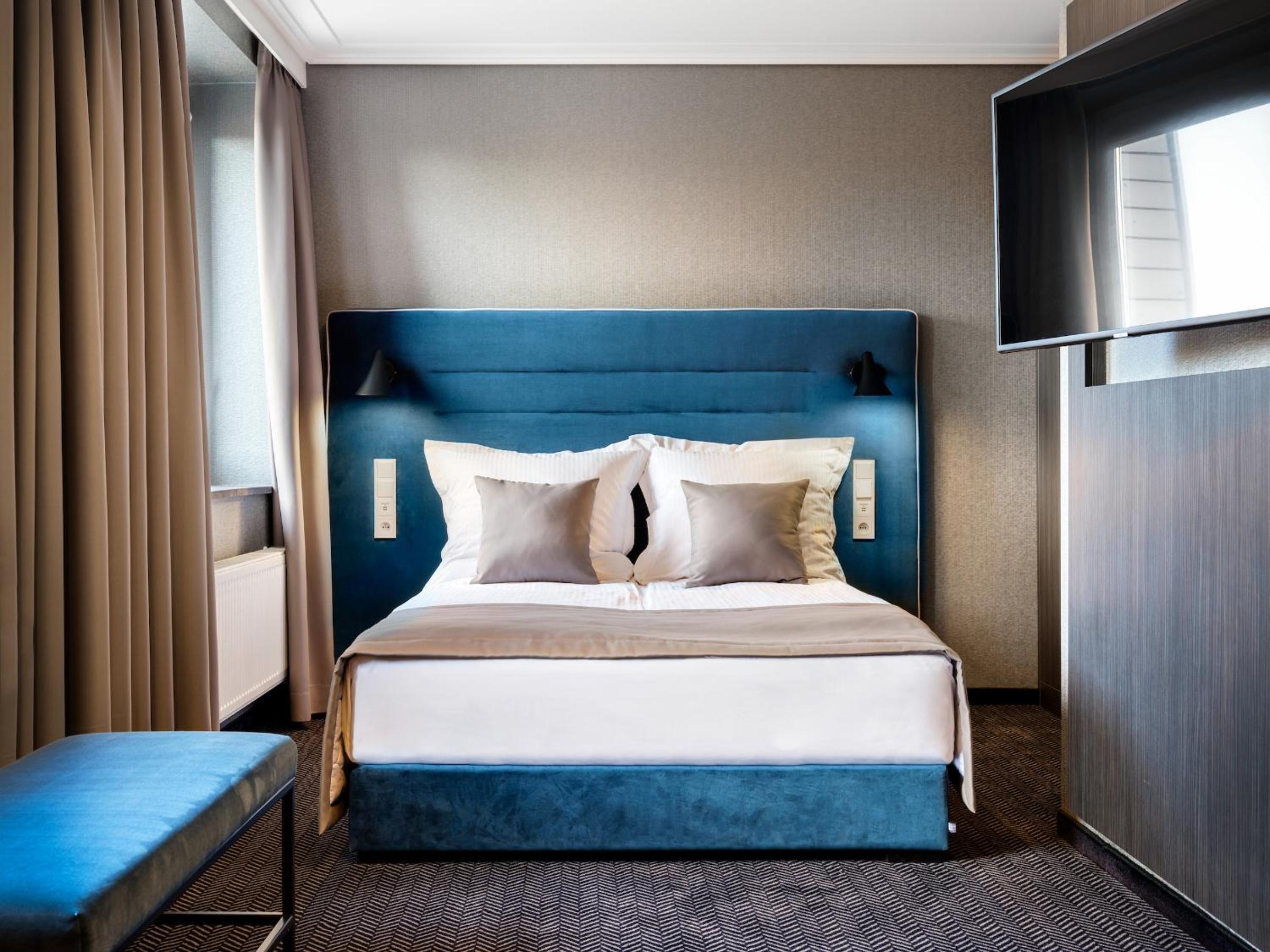 Deluxe Room - Photo 3