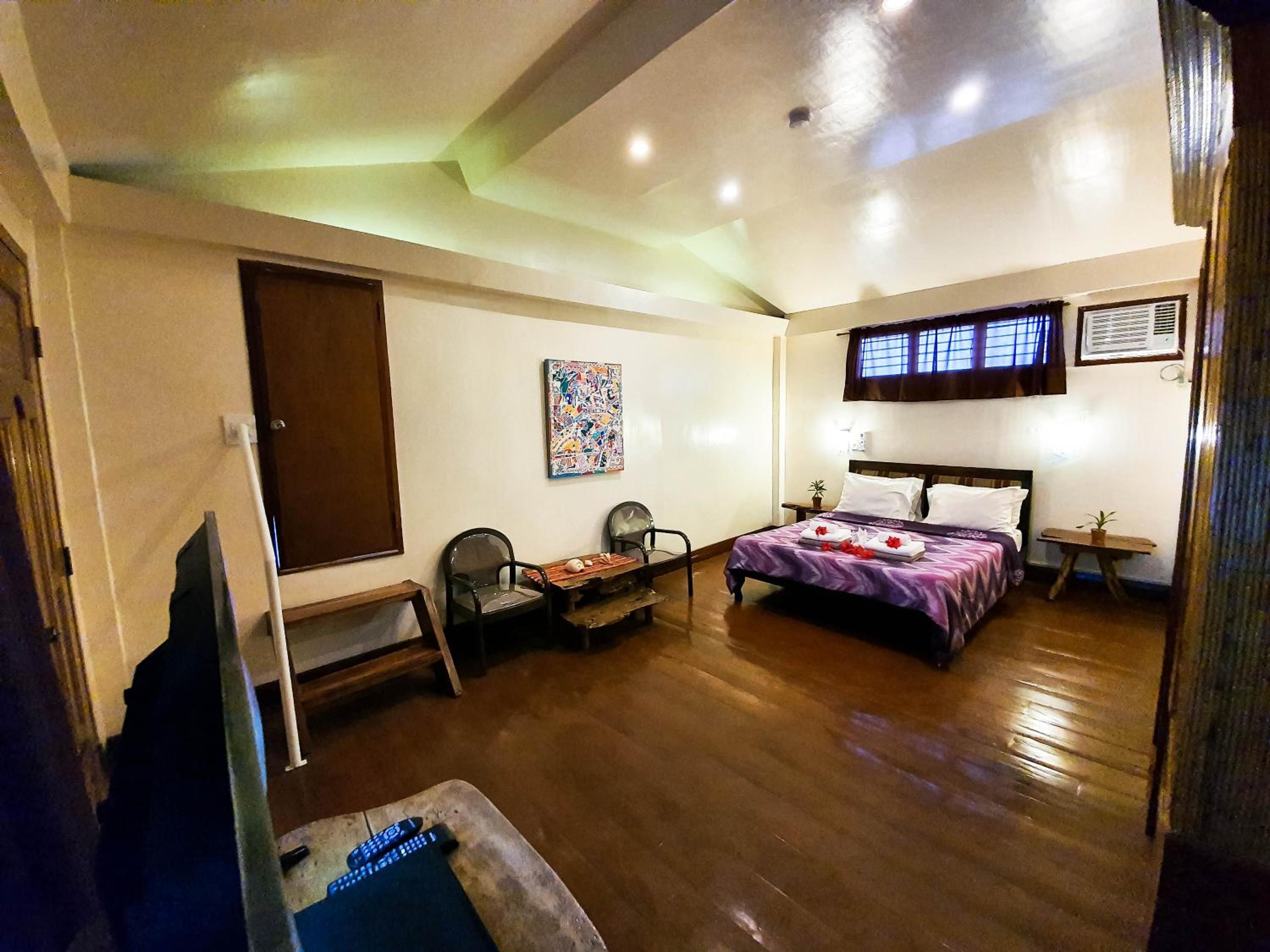 Superior Room with Balcony and Sea View - Photo 13