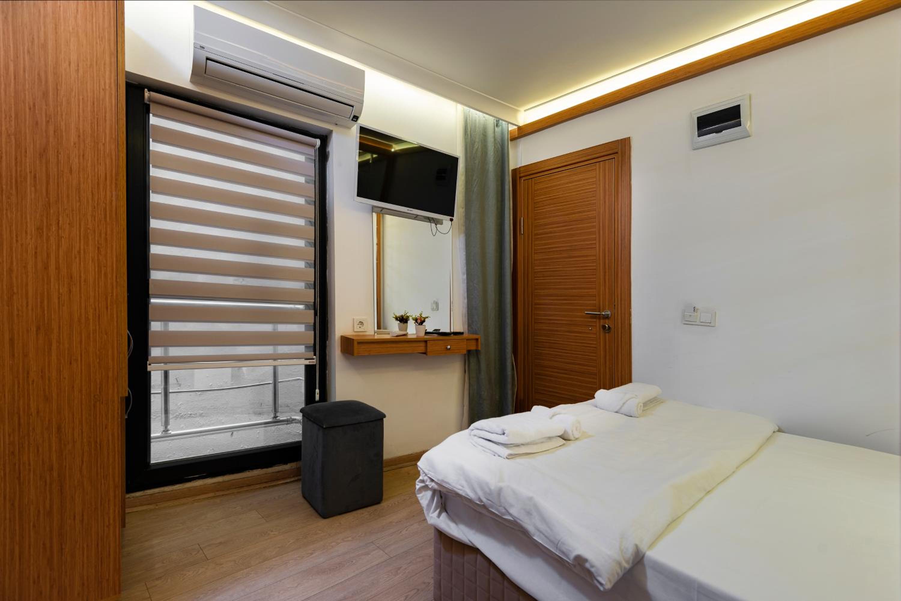 Budget Double Room photo 1