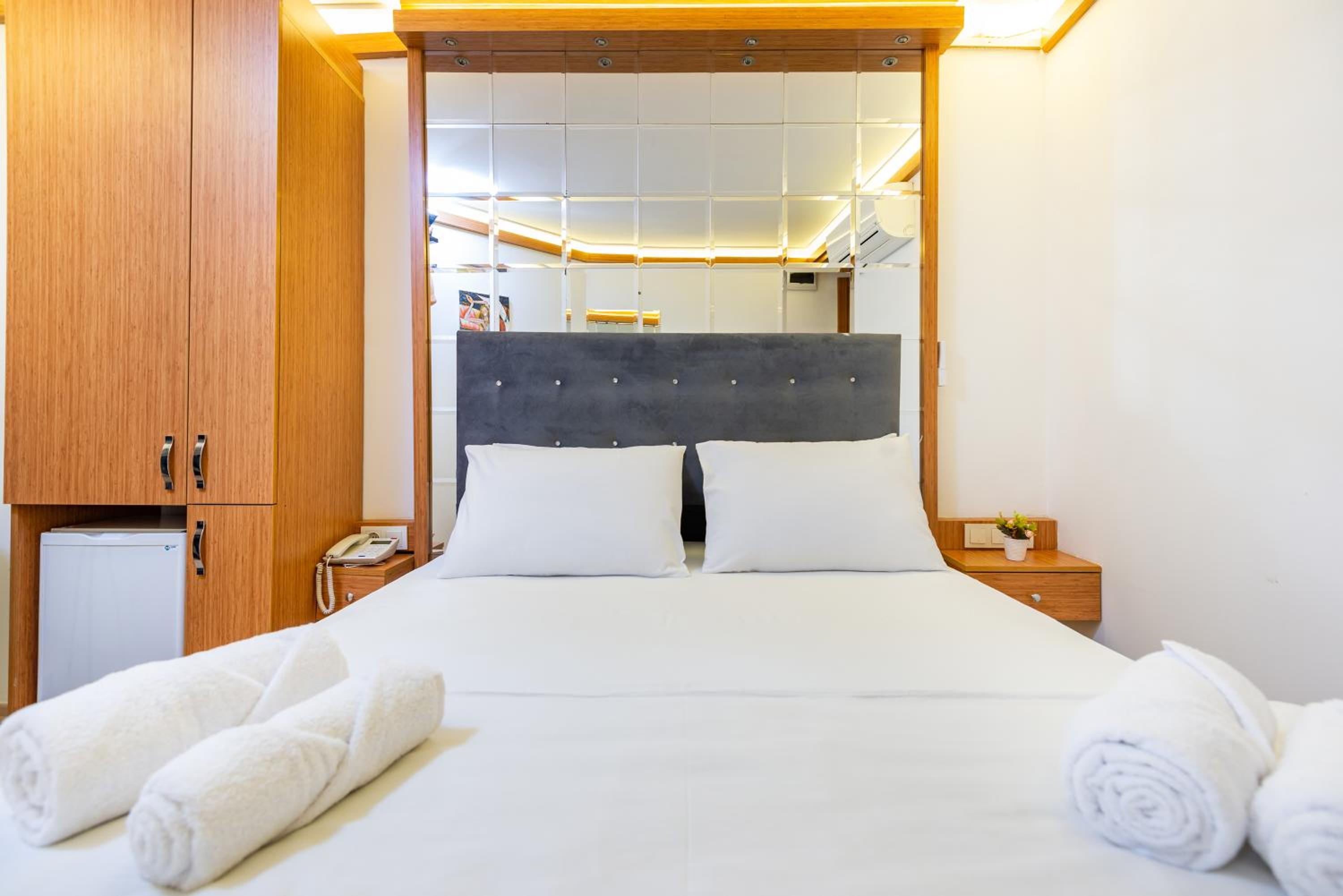 Deluxe Double Or Twin Room photo 1