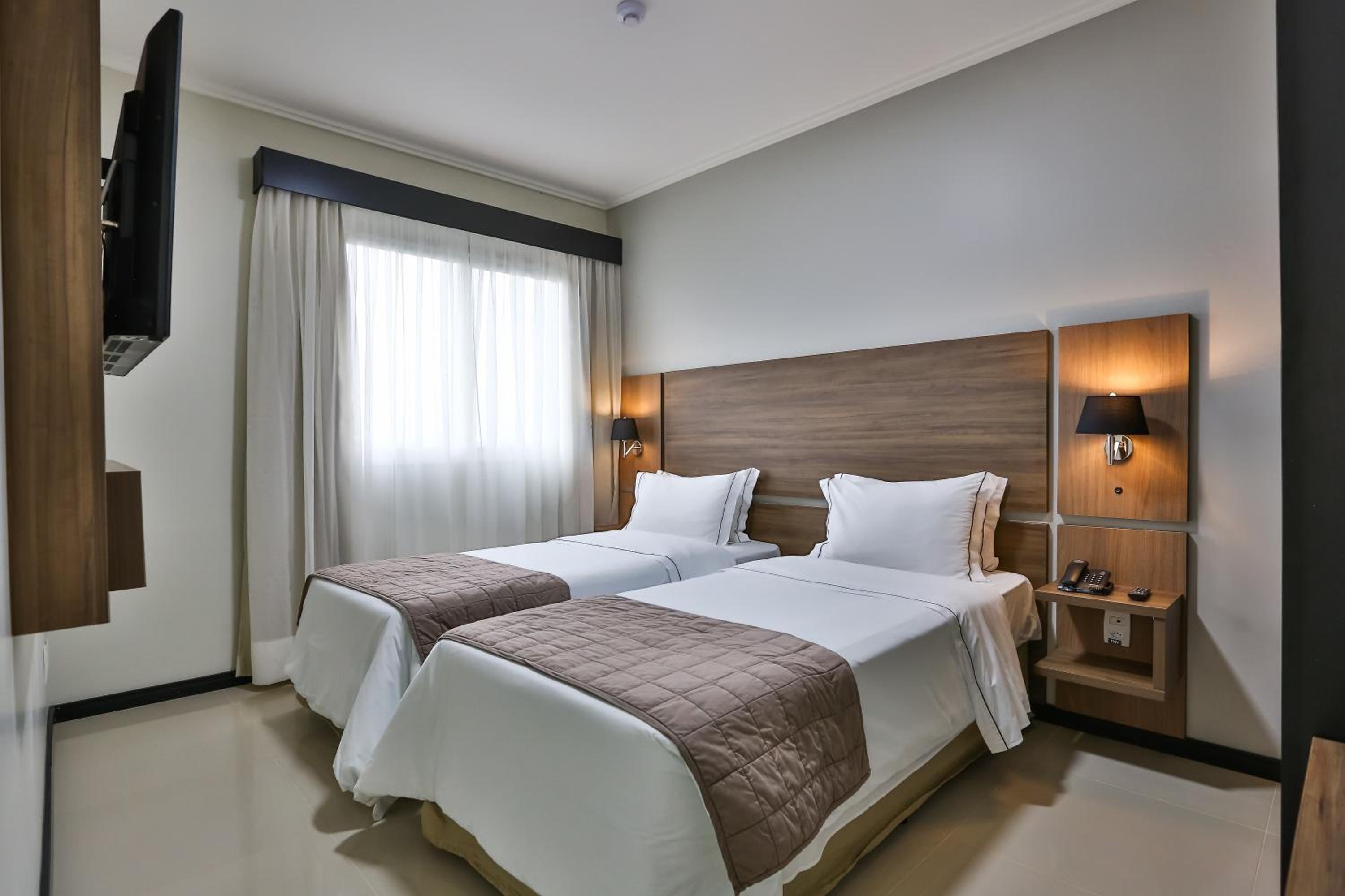 Deluxe Twin Room photo 2