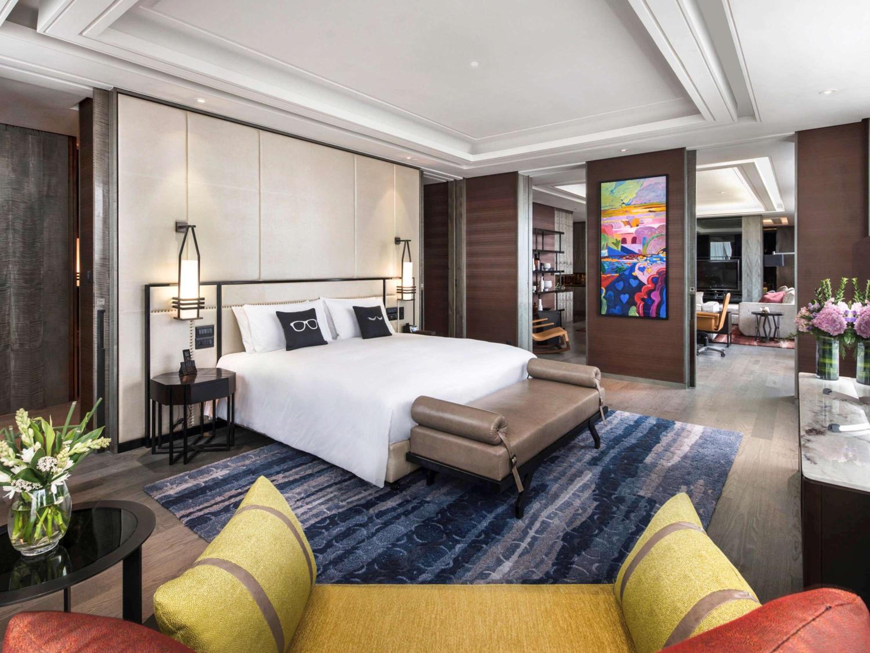 Imperial Suite with One King Bed - Club Access