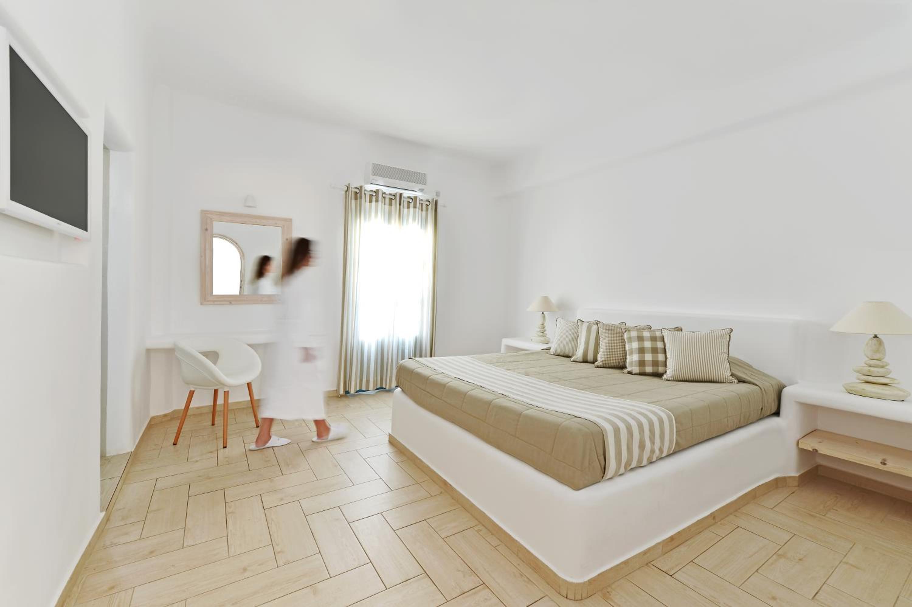 Superior Suite - Photo 5
