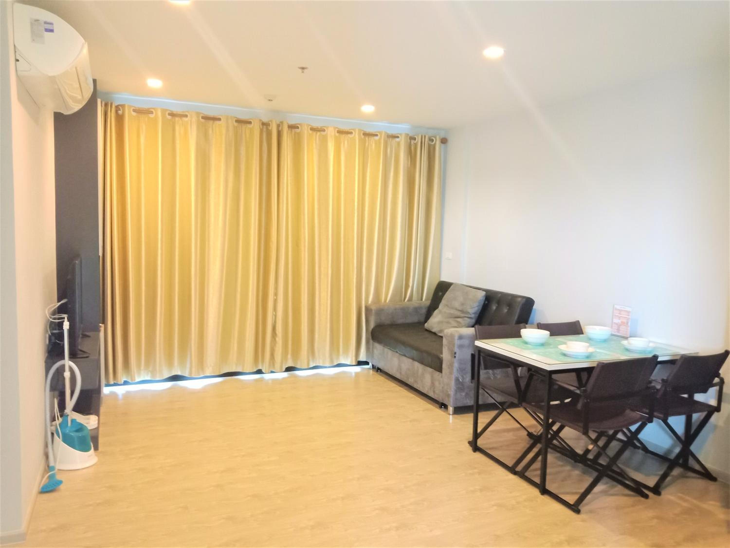 Two-Bedroom Apartment with Balcony and Sea View - Photo 1