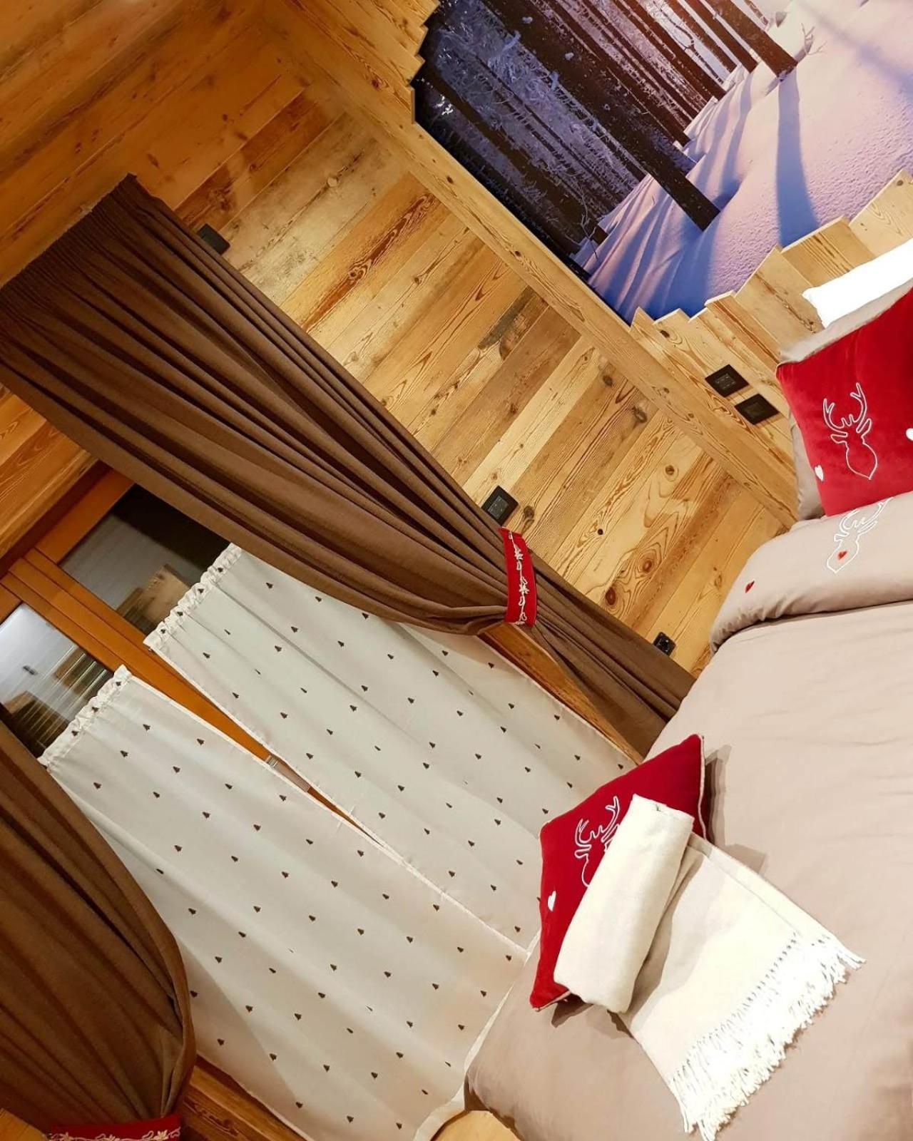 Deluxe Double or Twin Room with Mountain View - Photo 10