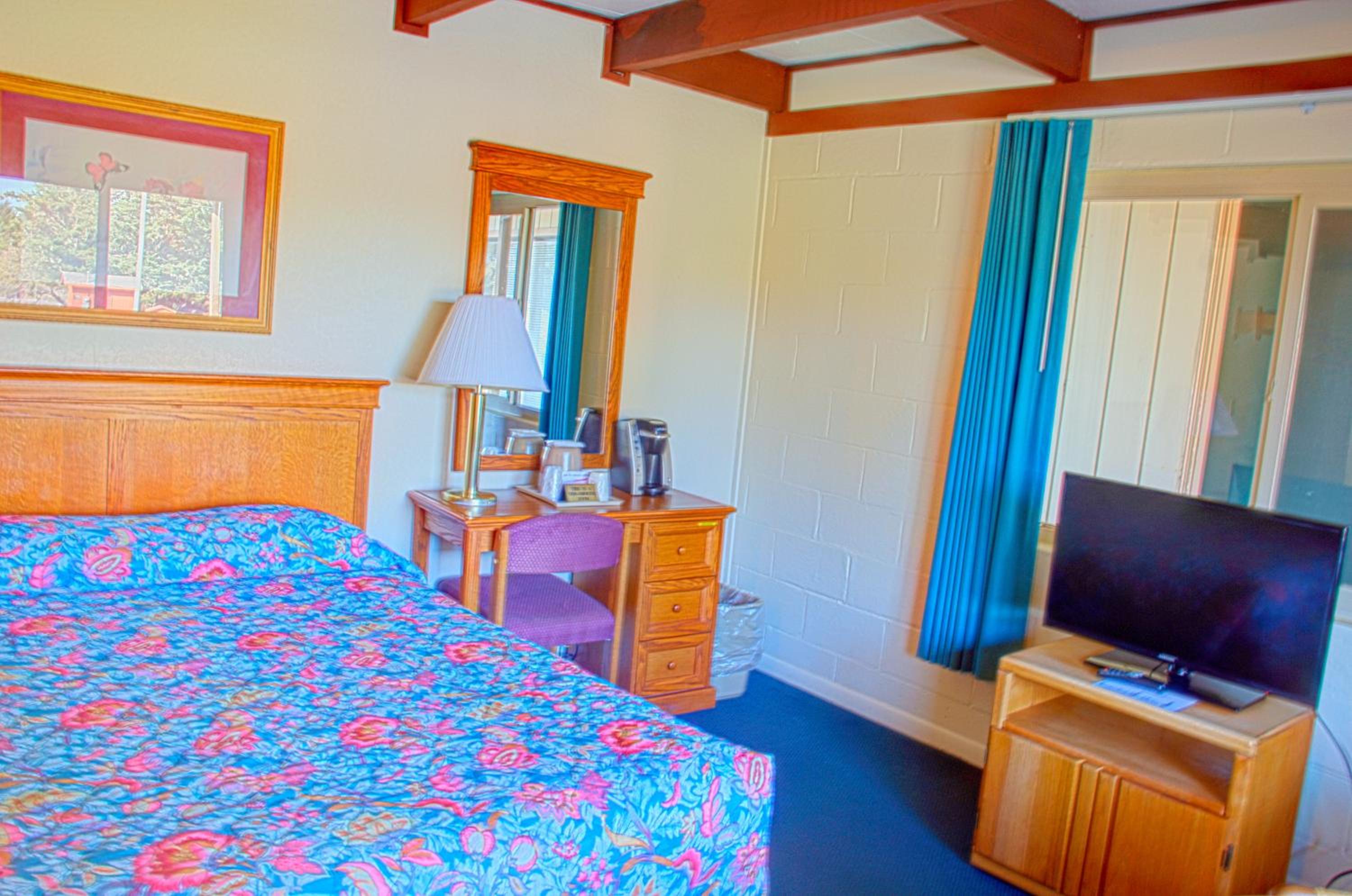 Queen Room with Garden View photo 3