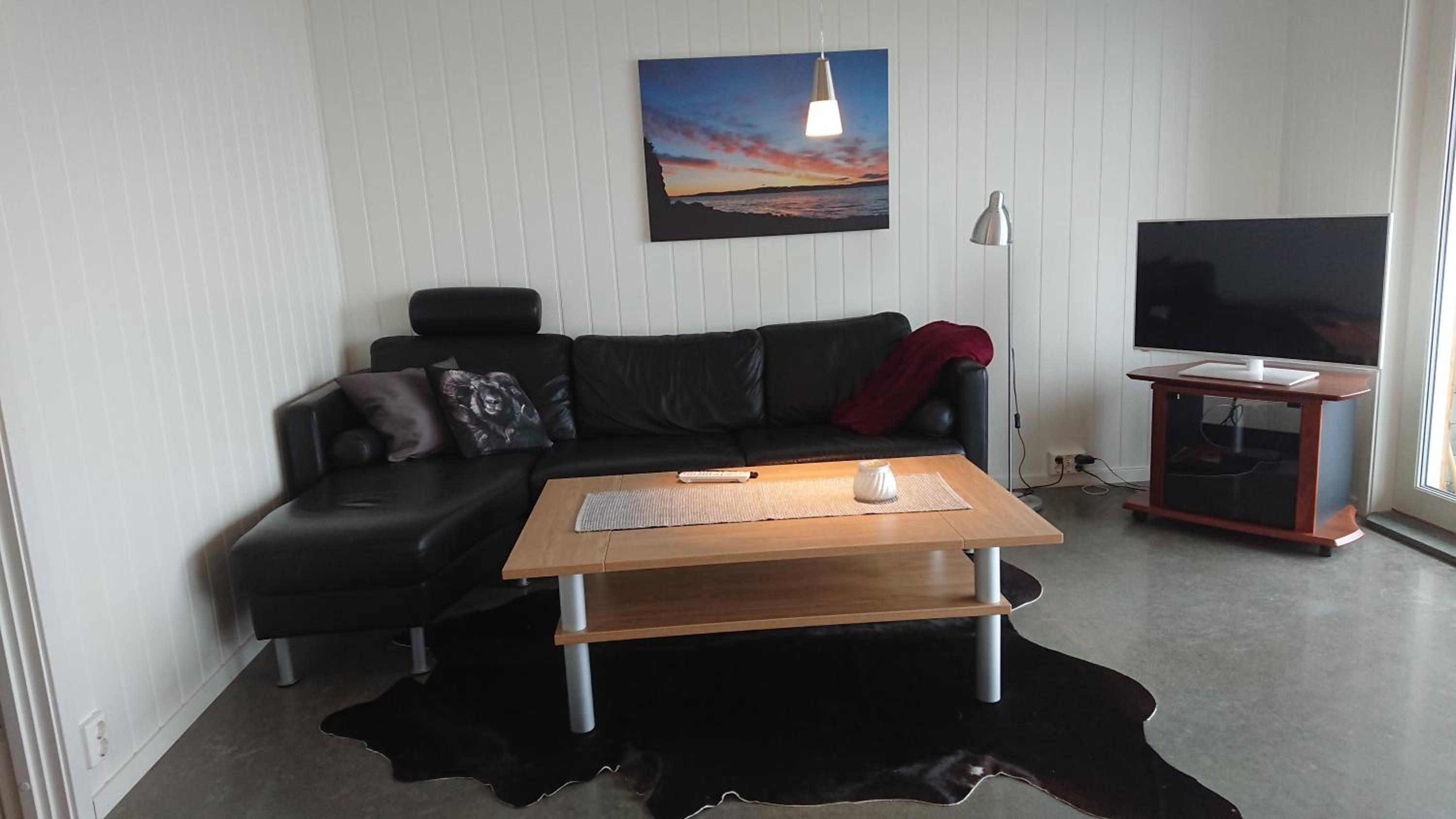 Three-Bedroom House photo 1