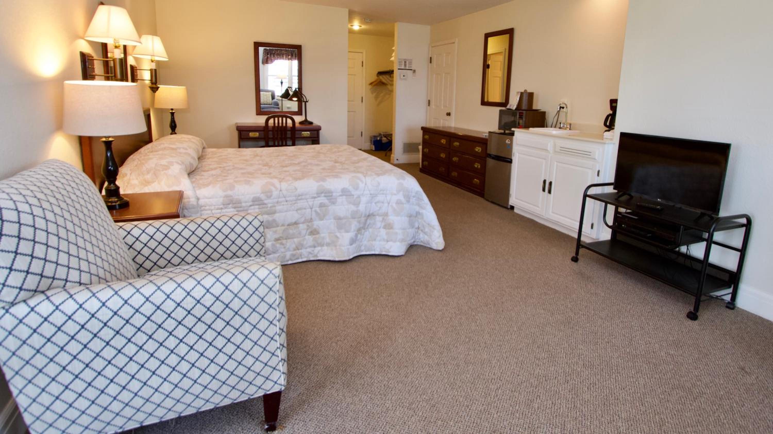 King Room with Lake View
