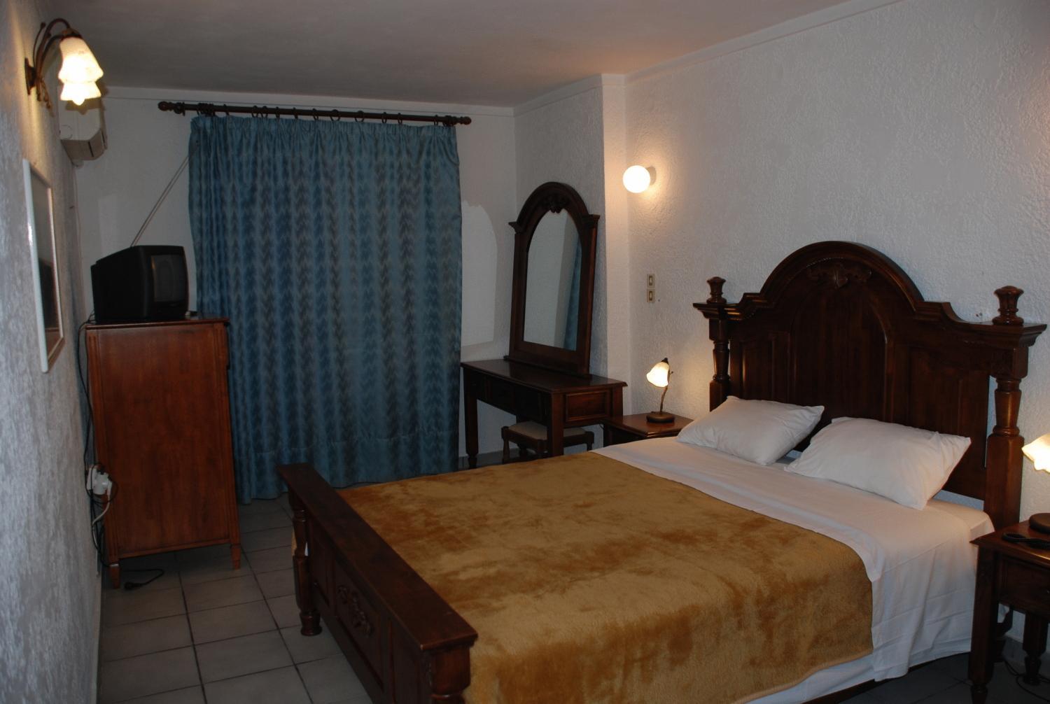 Double Room - Photo 7