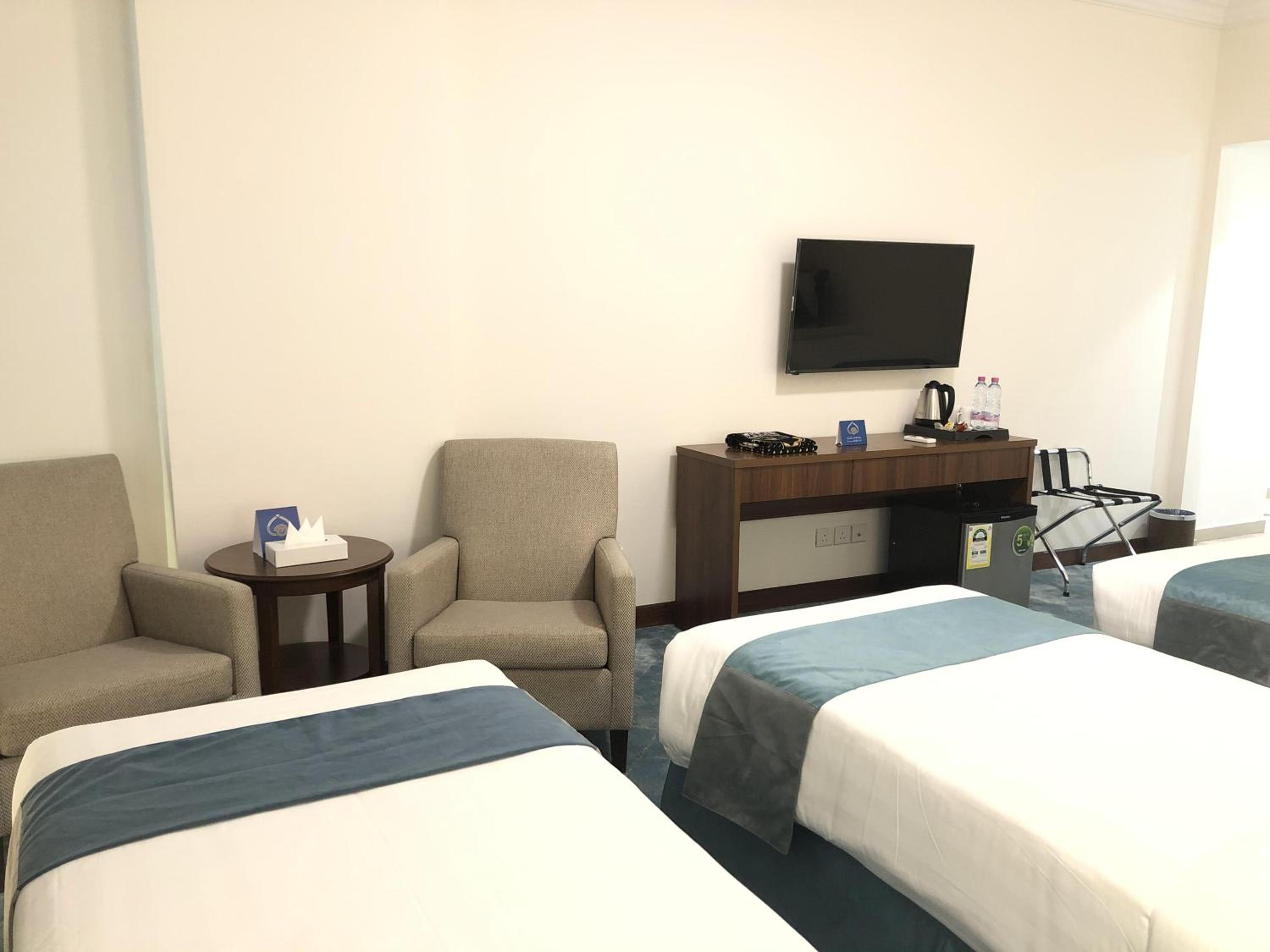 Standard Quadruple Room - Photo 7