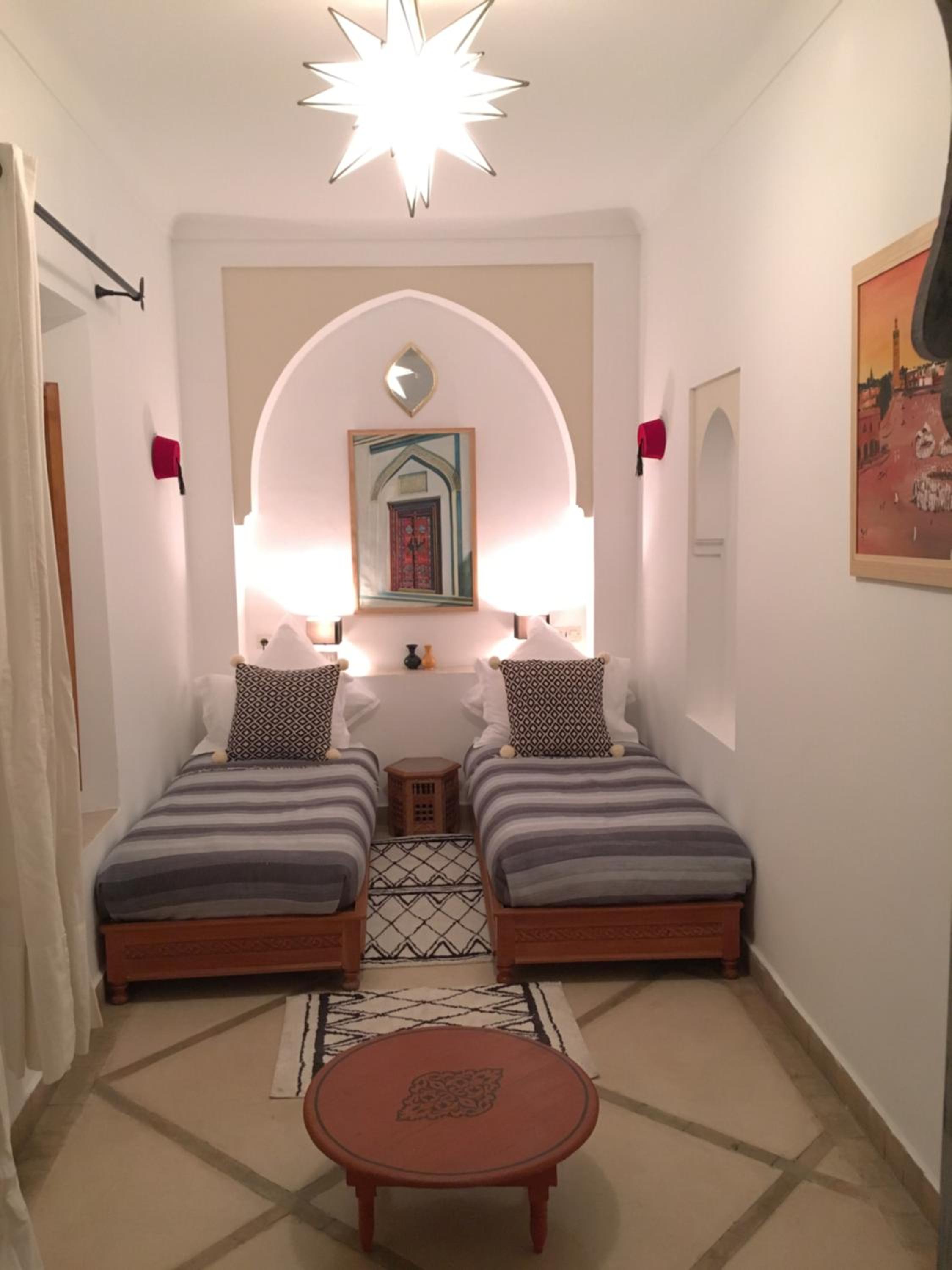 Double or Twin Room with Private Bathroom - Photo 1