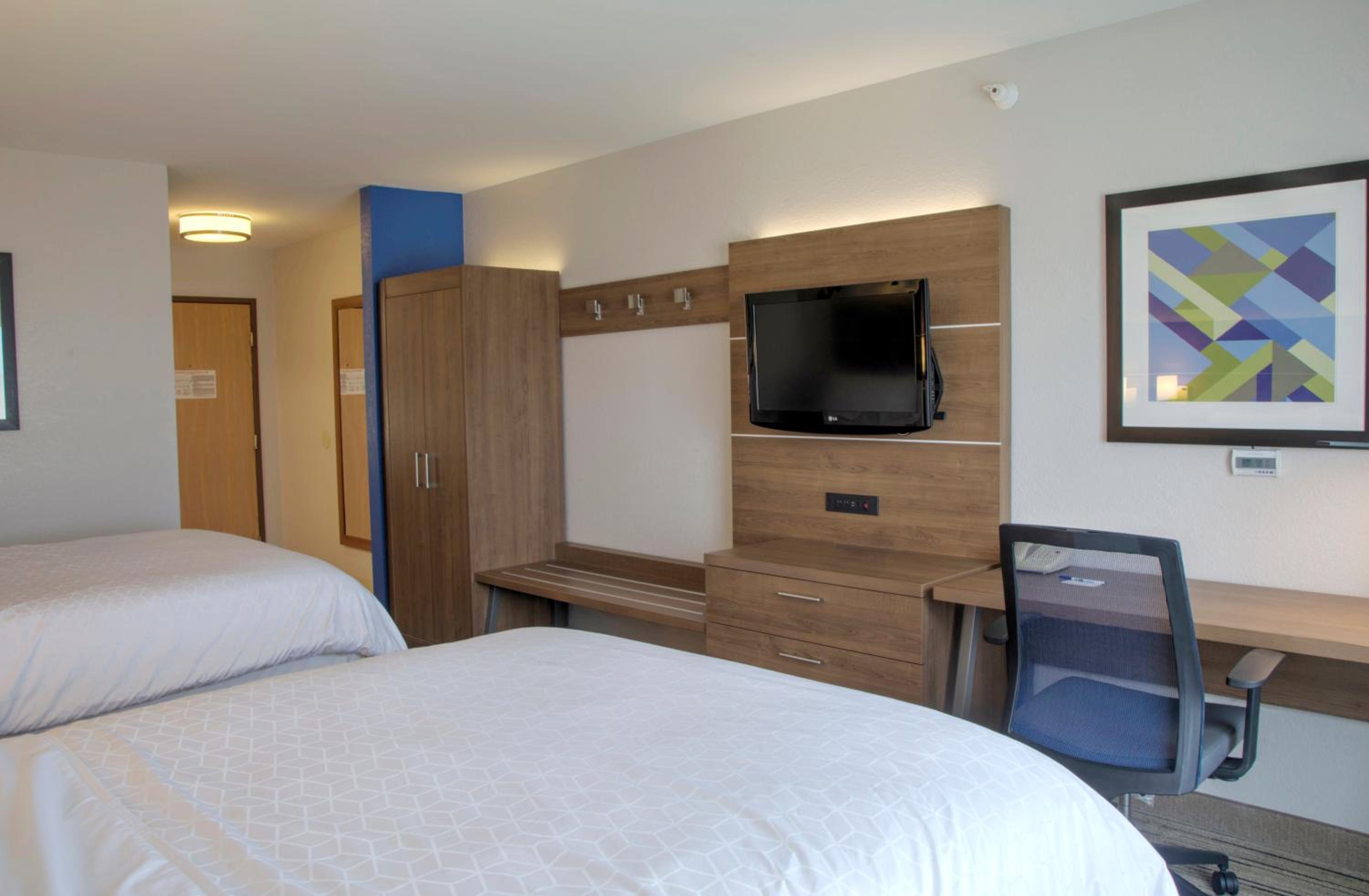 Standard Queen Room with Two Queen Beds - Communications Accessible - Photo 1