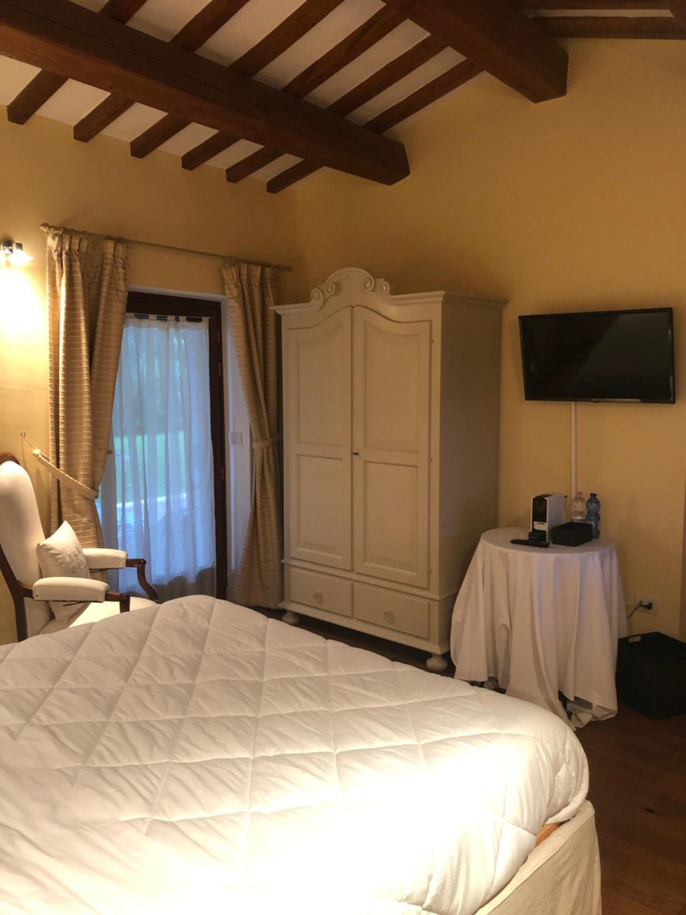 Deluxe Suite photo 3