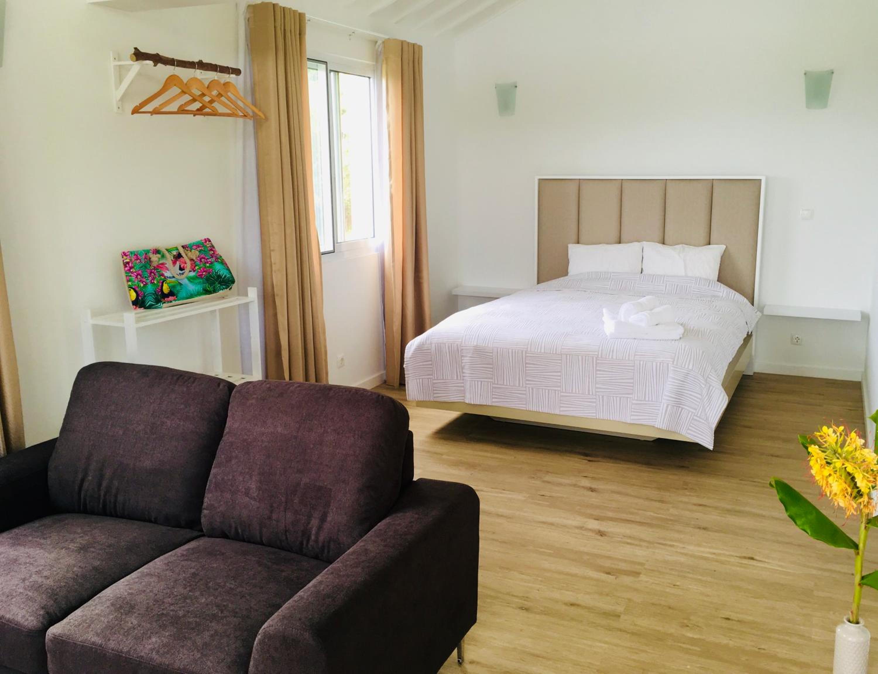 One-Bedroom House photo 2