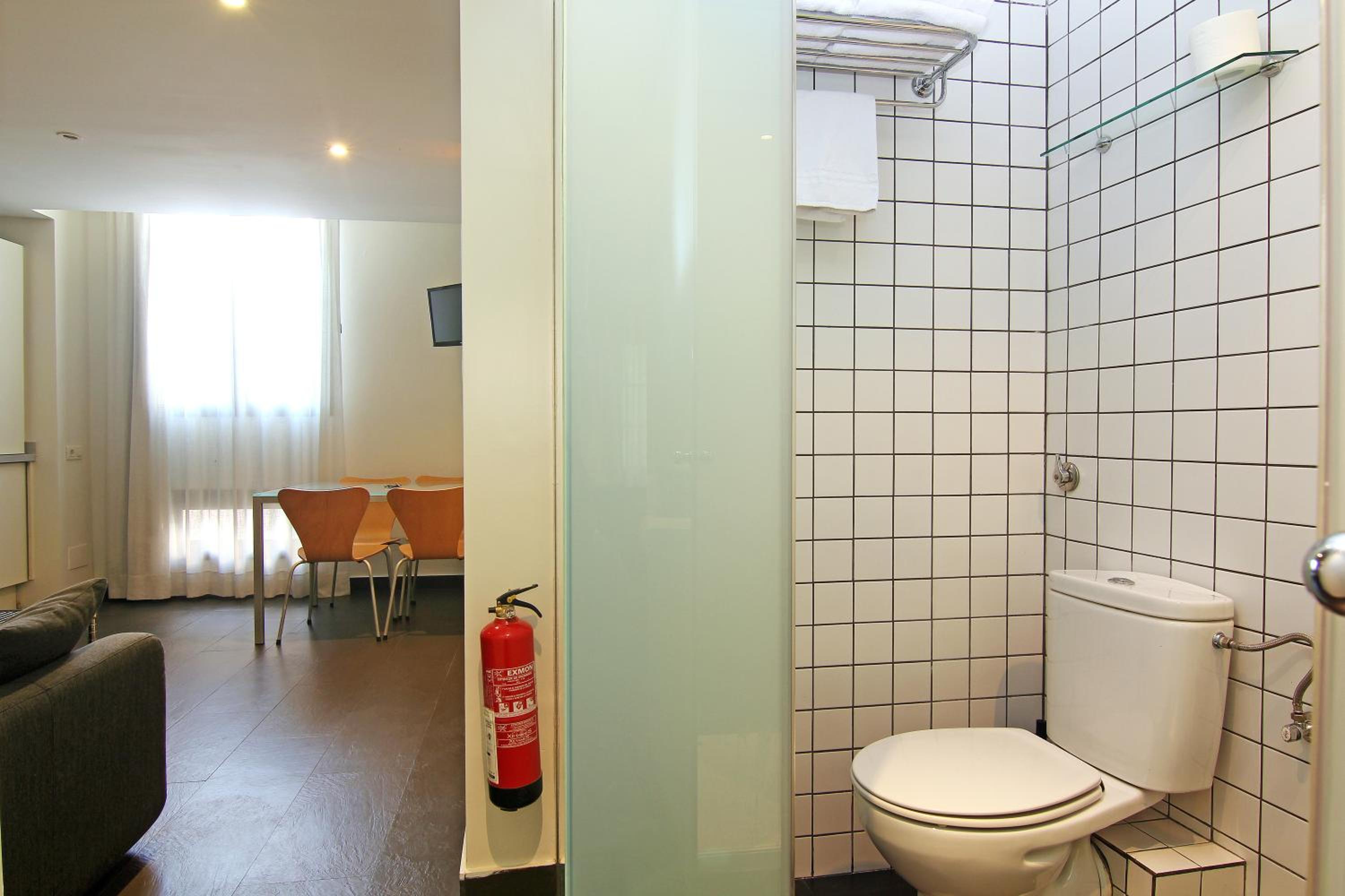One-Bedroom Apartment - Calle de les Trompetes 4 photo 2