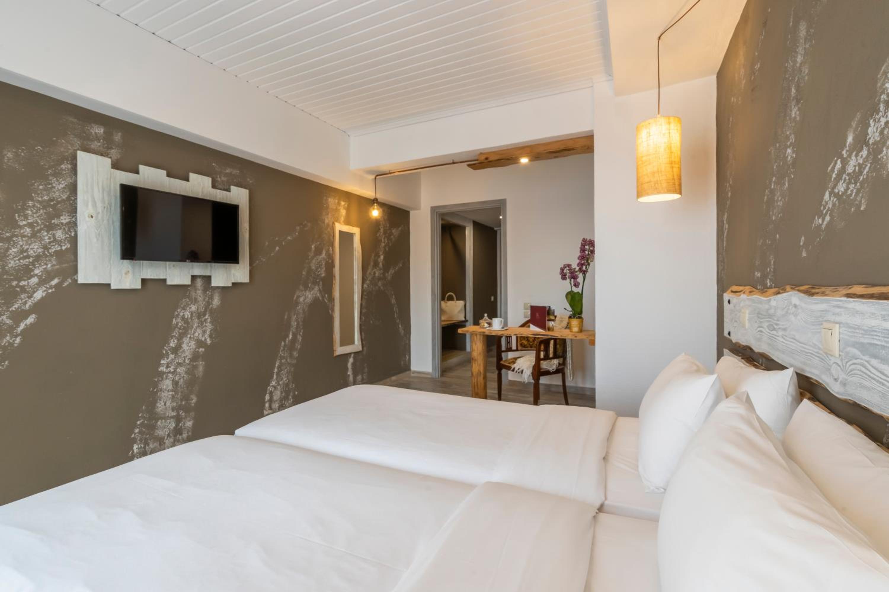 Double or Twin Room photo 2