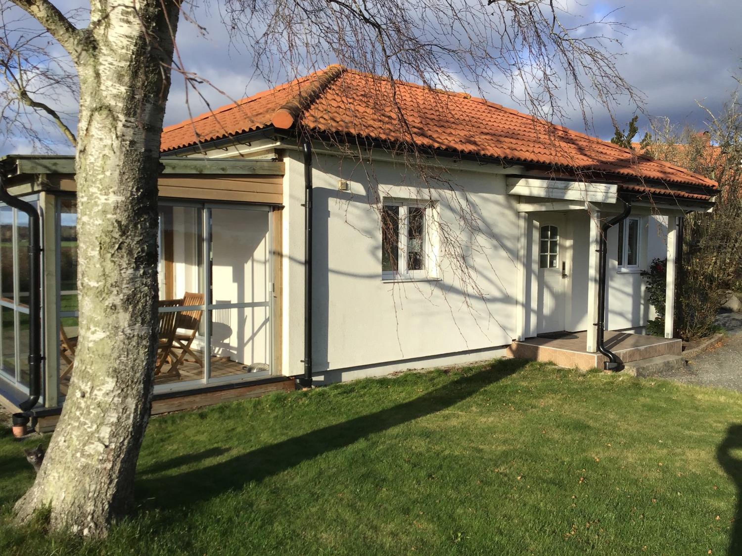 Two-Bedroom House photo 2