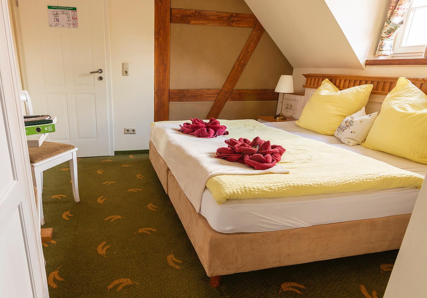 Budget Double Room - Photo 4
