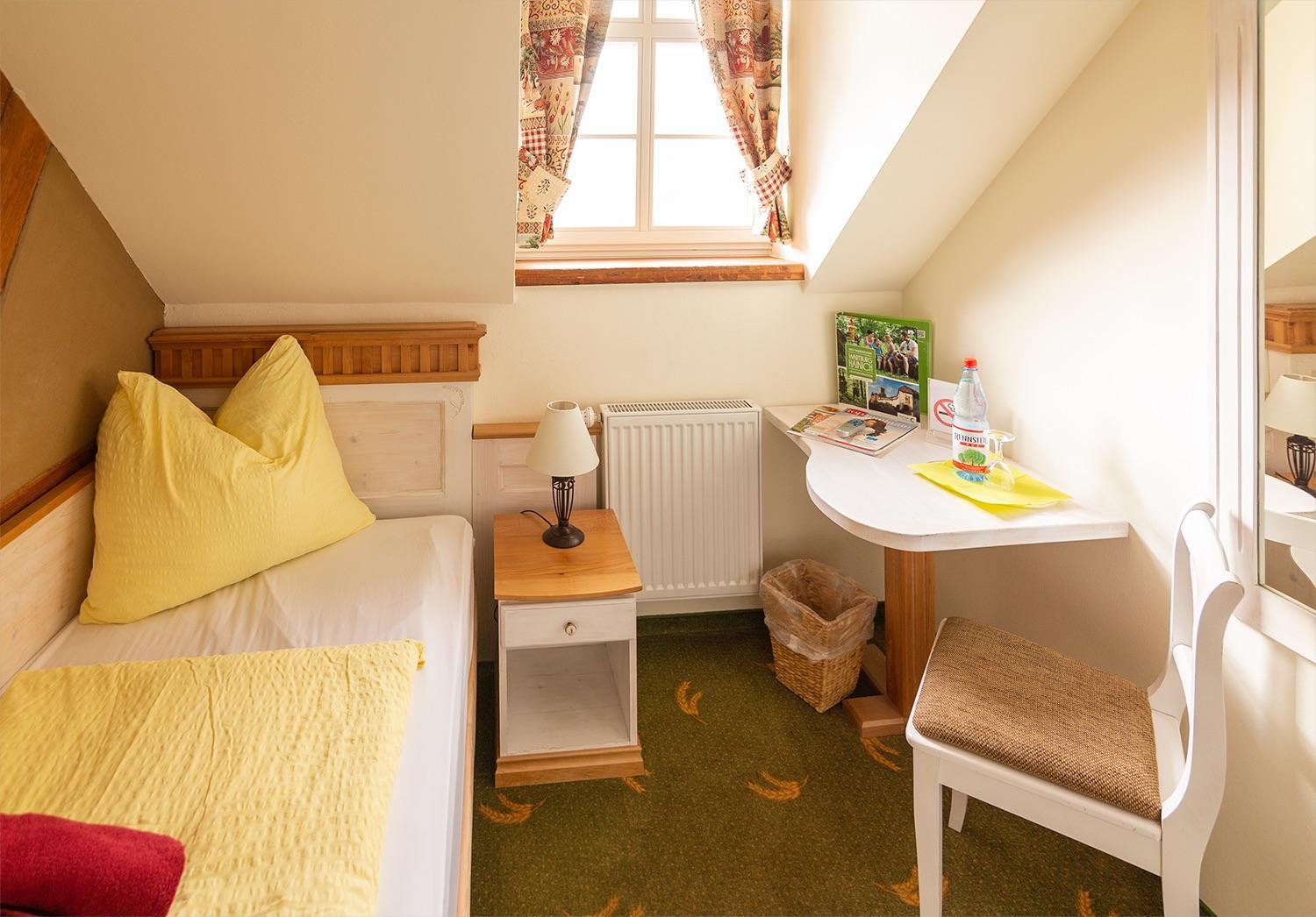 Budget Double Room - Photo 1