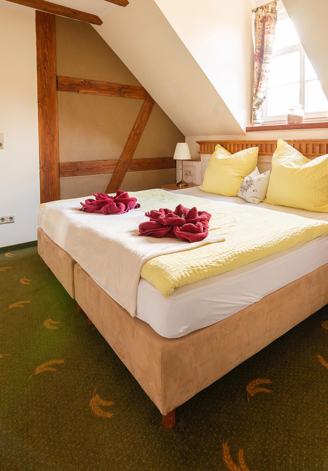 Budget Double Room - Photo 14