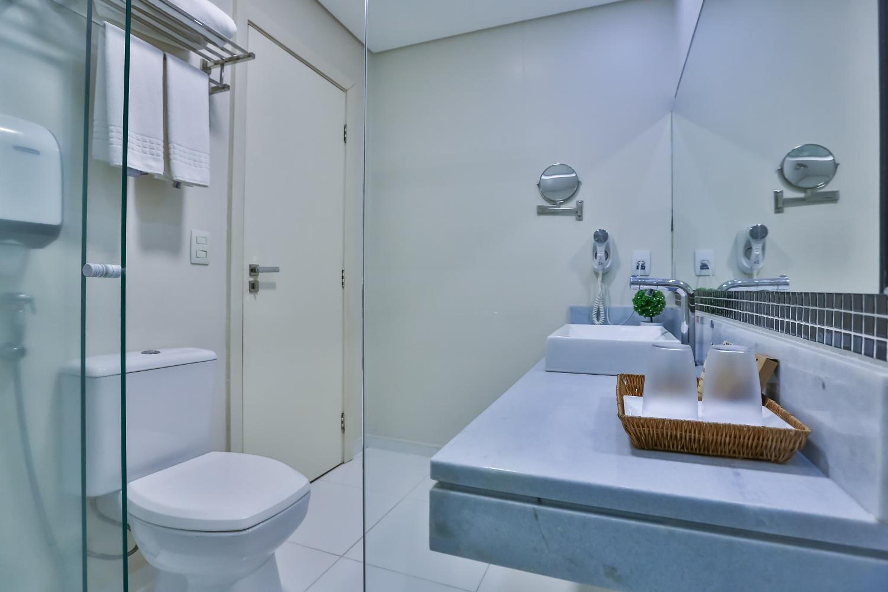 King Suite with Spa Bath photo 2