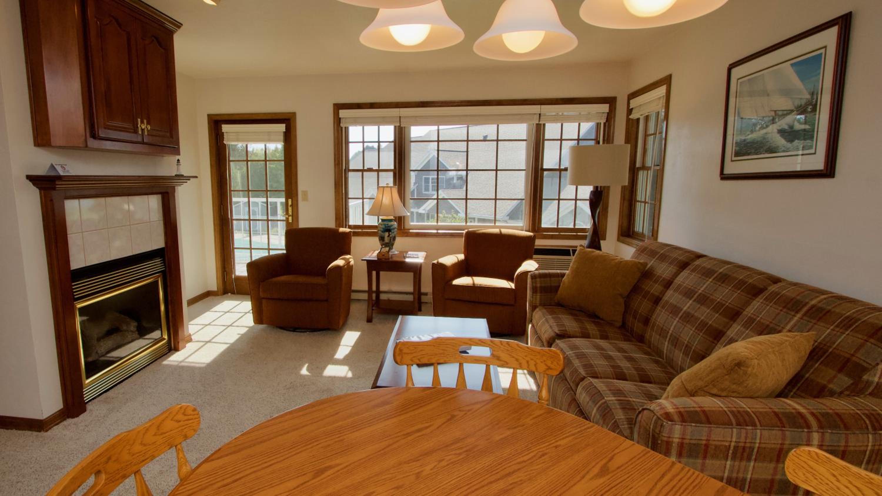 King Suite with Pool View