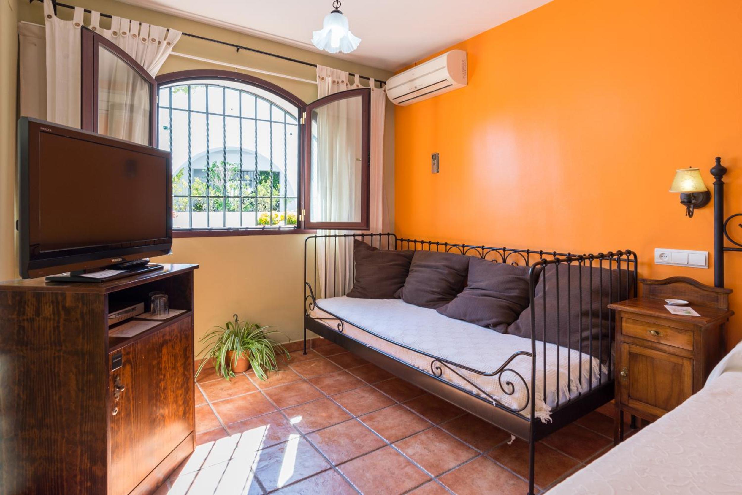 Double or Twin Room - Photo 16