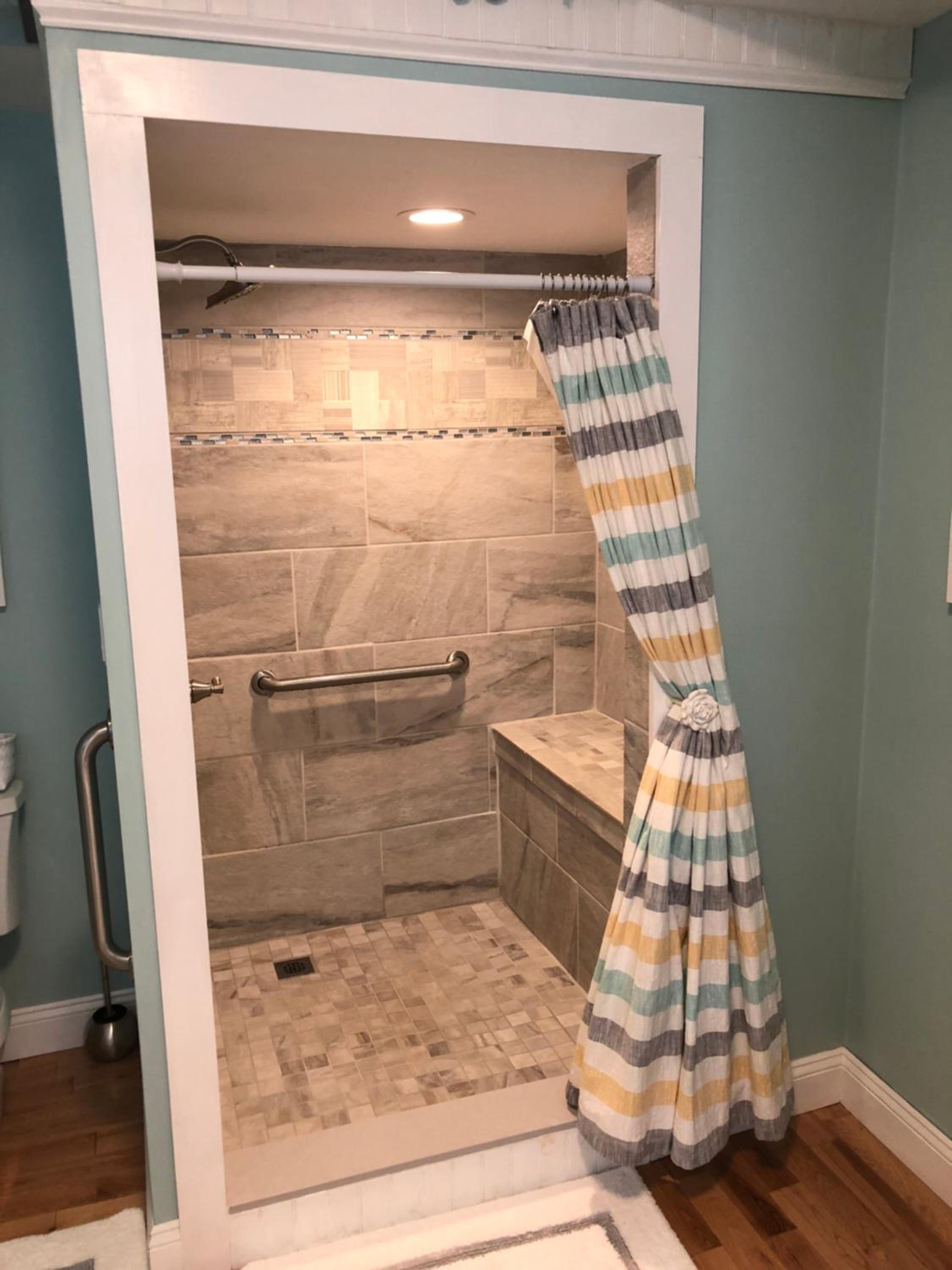 Deluxe King Room photo 2