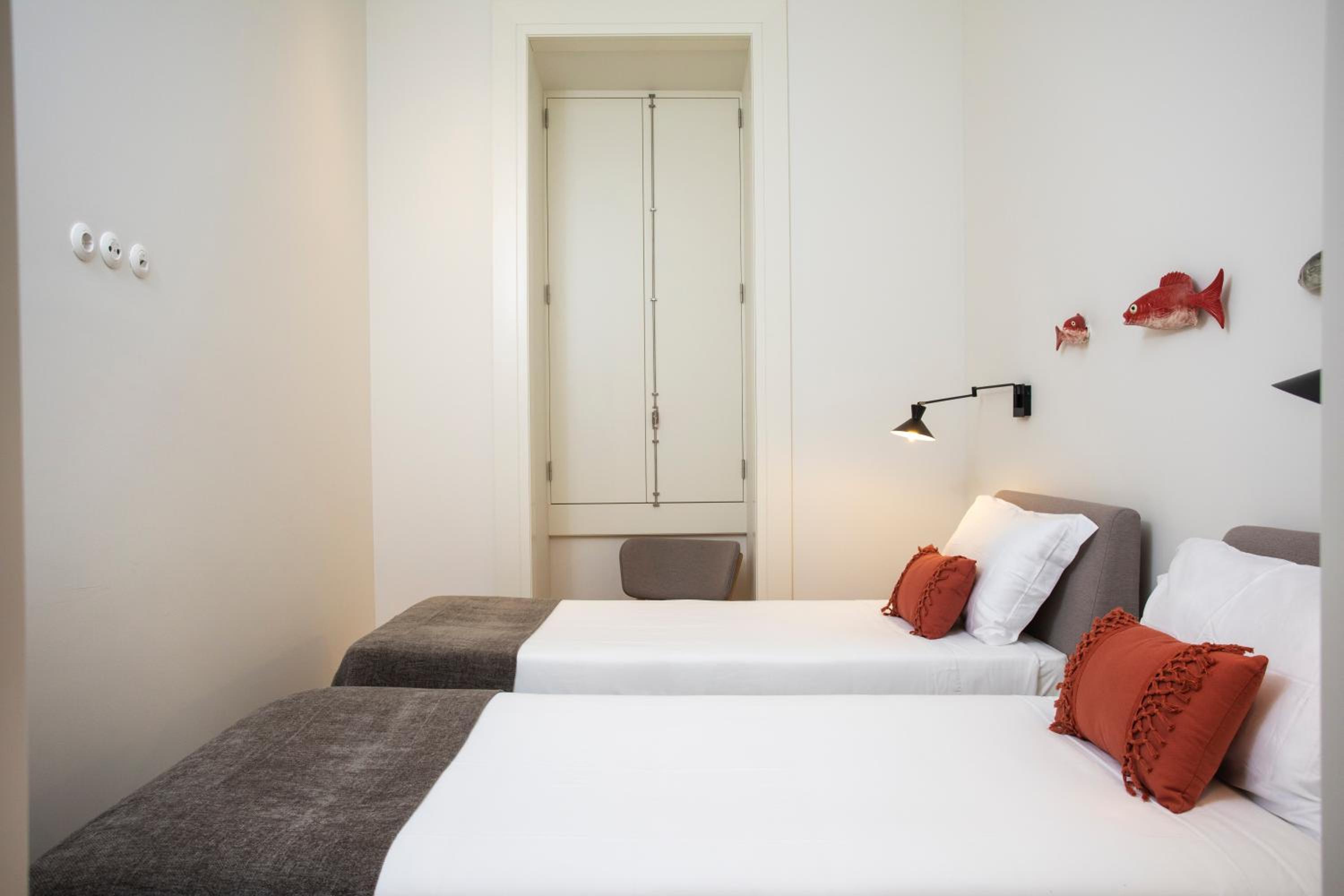 Two-Bedroom Apartment - Photo 3