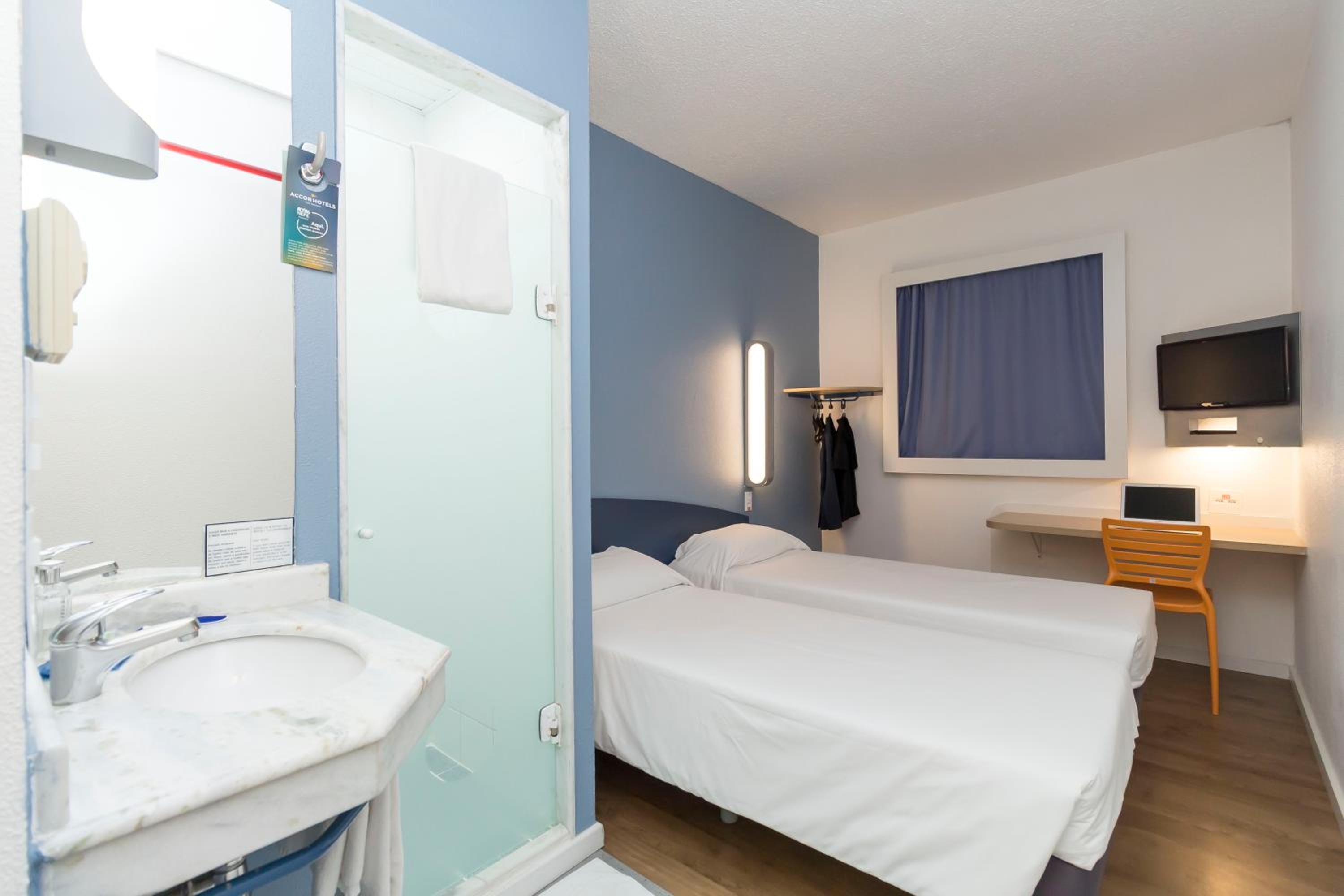 Standard Plus Twin Apartment
